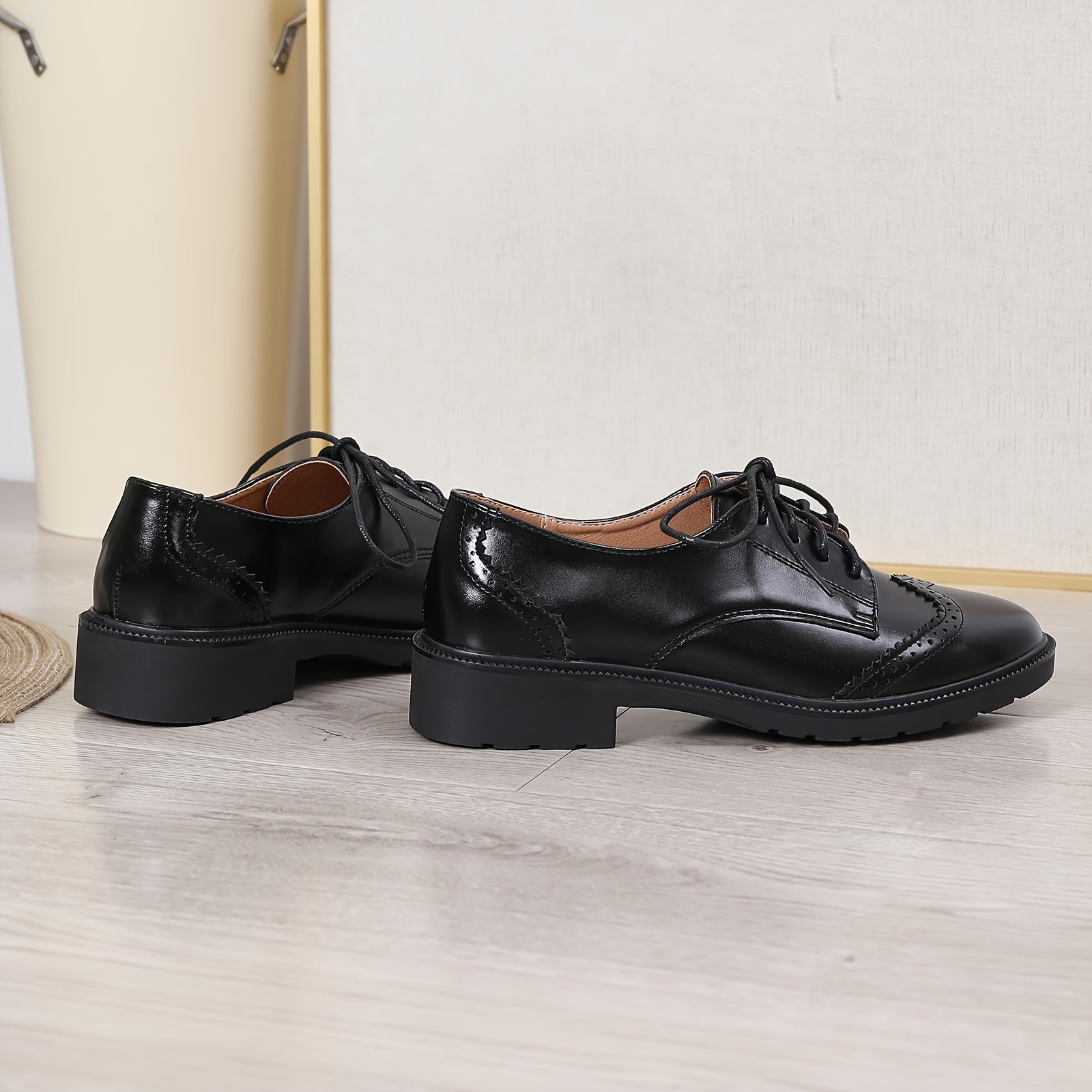 Women's Retro Brogue Oxfords Black Lace Up Casual Flat Shoes