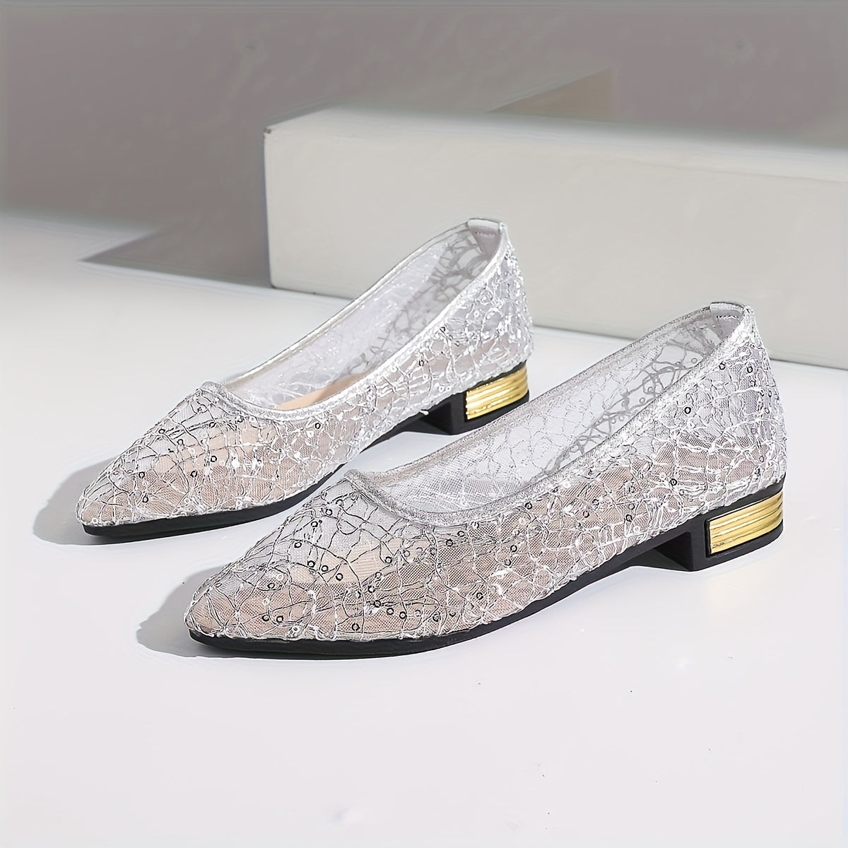 Women's Summer Mesh Slip-On Pumps Breathable Low Heel Casual Shoes