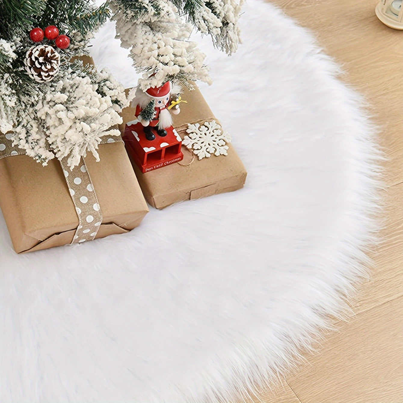 White Plush Christmas Tree Skirt 77.98cm Festive Decor with Ornaments