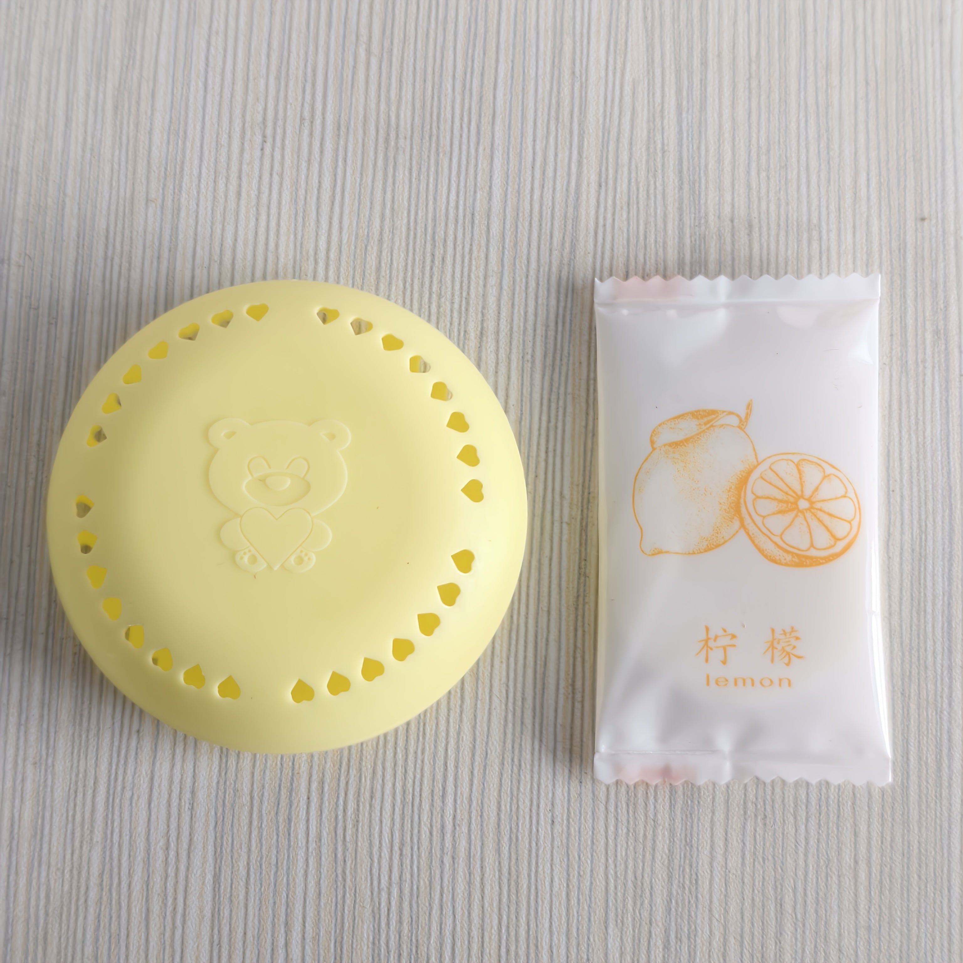 Solid Air Fresheners Deodorizers Compressed Incense Tablets for Bathrooms and Cars