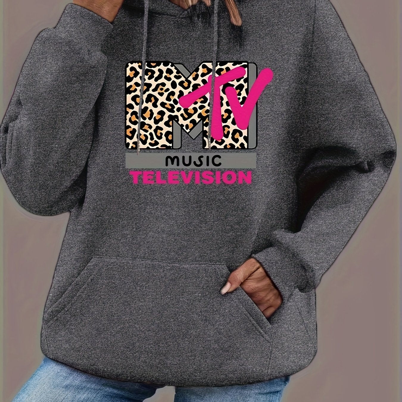 Plus Size Women's Hoodie Polyester Blend Oversized Casual Pullover with Pockets and Leopard Print