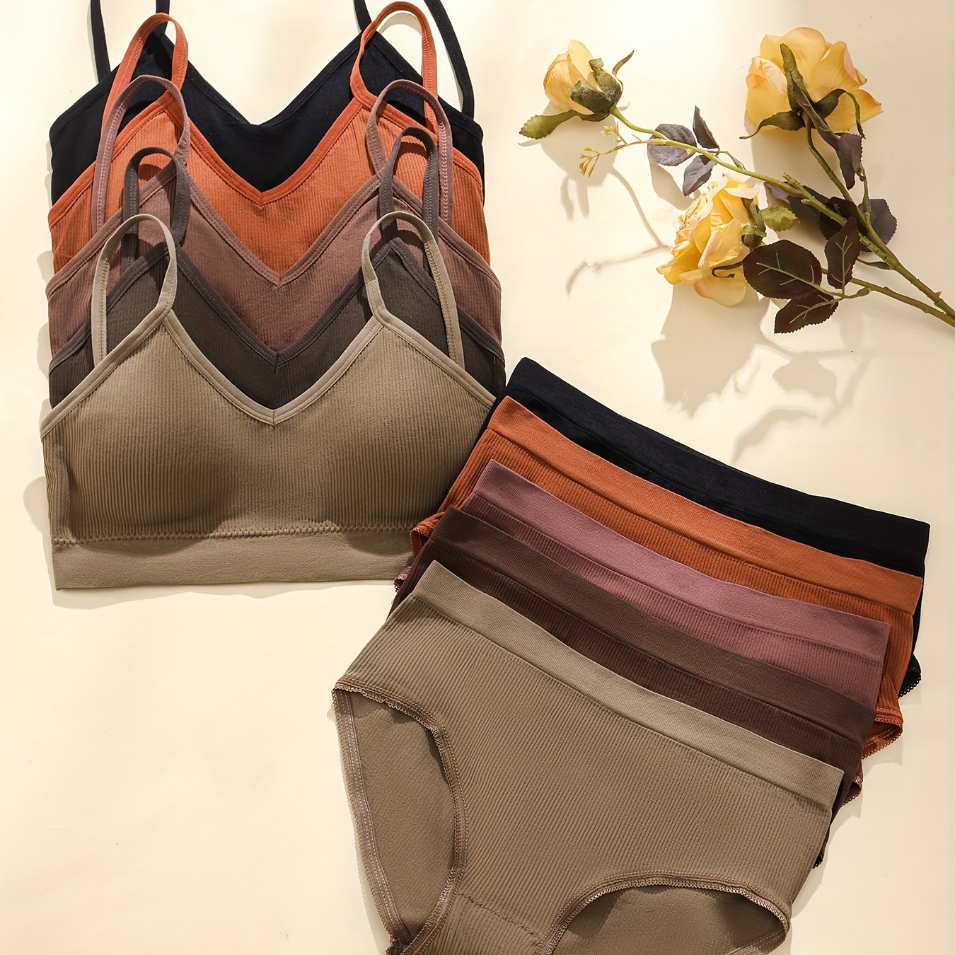 Besh rangli tasodifiy ichki kiyim