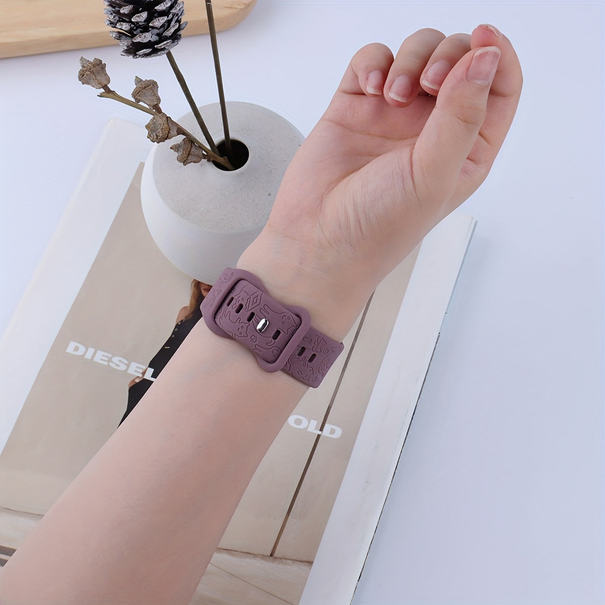 Engraved Silicone Watch Band with Kitten Pattern for iWatch Compatible with Multiple Sizes