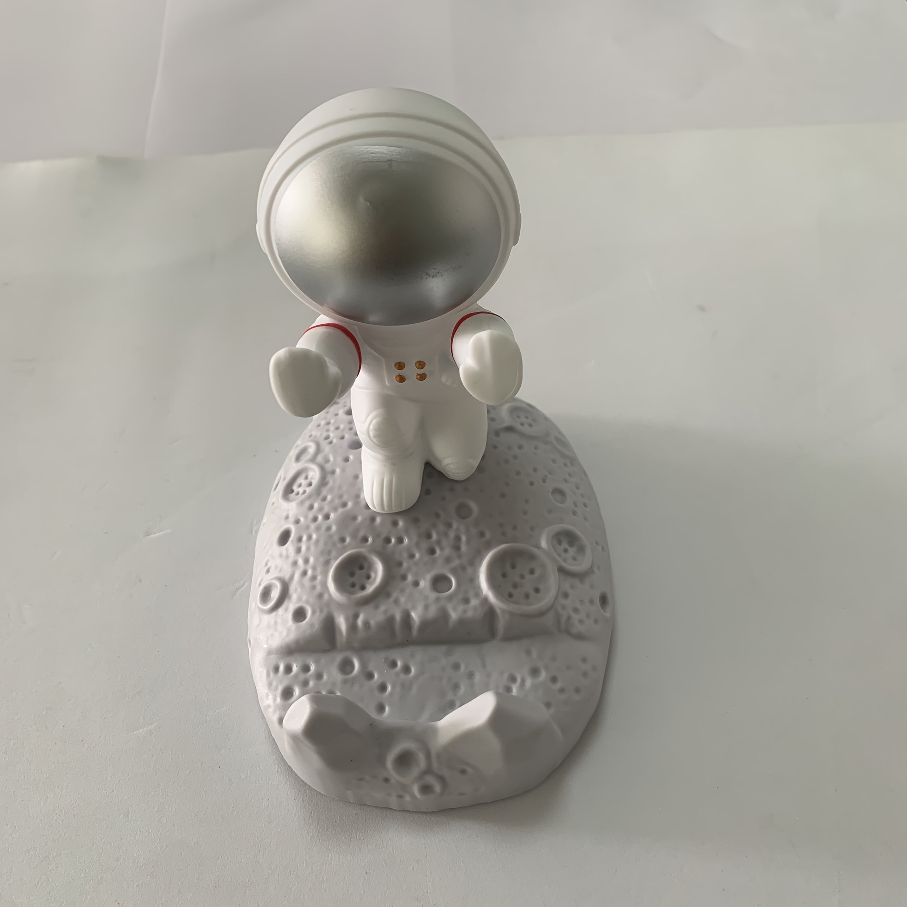 Kosmik kosmik telefon va planshet uchun stend, divanda ko'rish uchun dekor