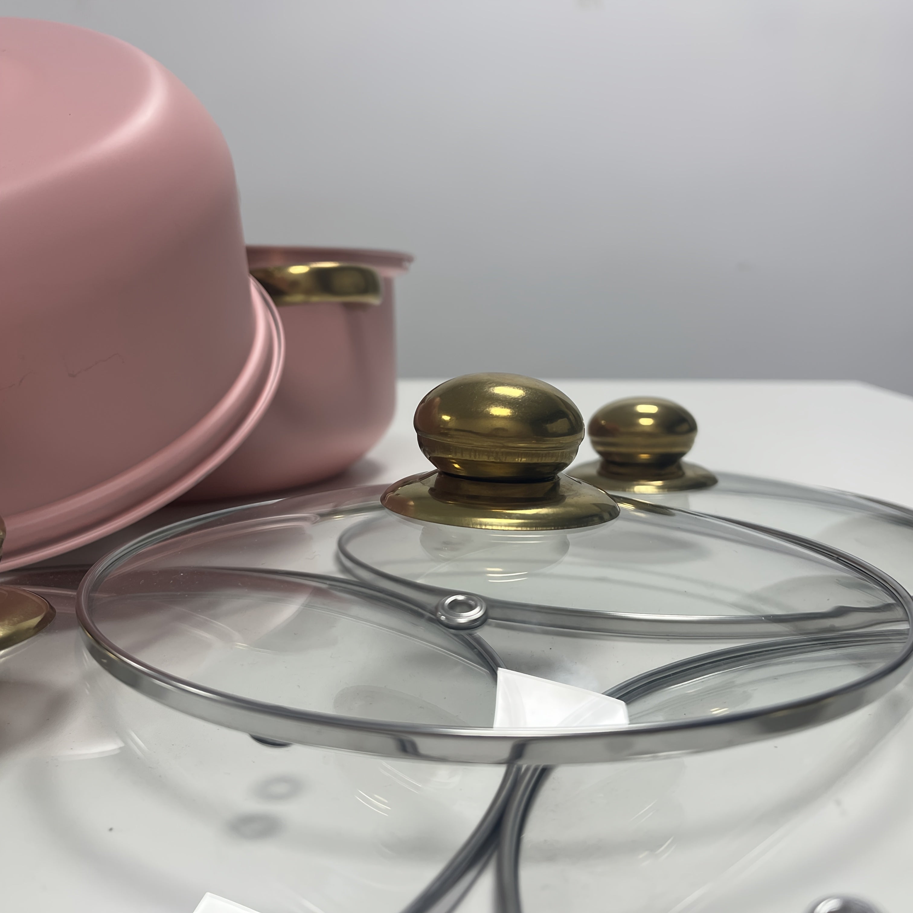 Yurakni qizdiradigan taomlar: Premium zanglamas po'latdan yasalgan supa qozoni qopqoq bilan, induksiya bilan mos va gaz va elektr pechlari uchun yopishqoq emas. Qovurma va jo'xori uchun mukammal - Rojdestvo va Thanksgiving sovg'alari uchun ajoyib.