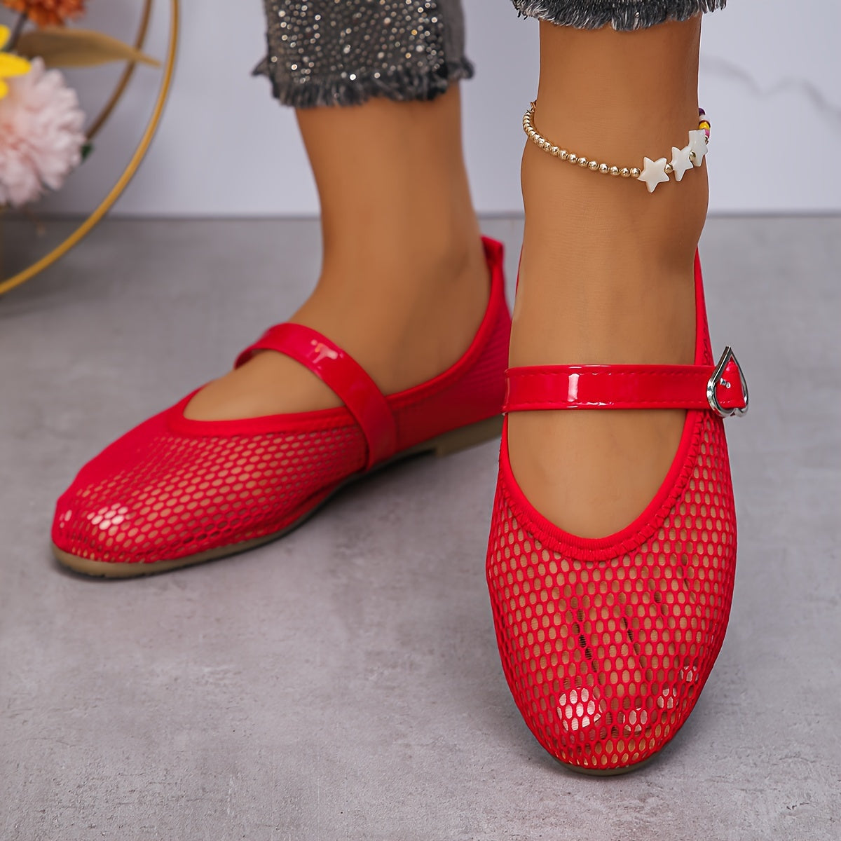 Women's Mesh Flats Lightweight Slip-On Casual Shoes in Solid Colors