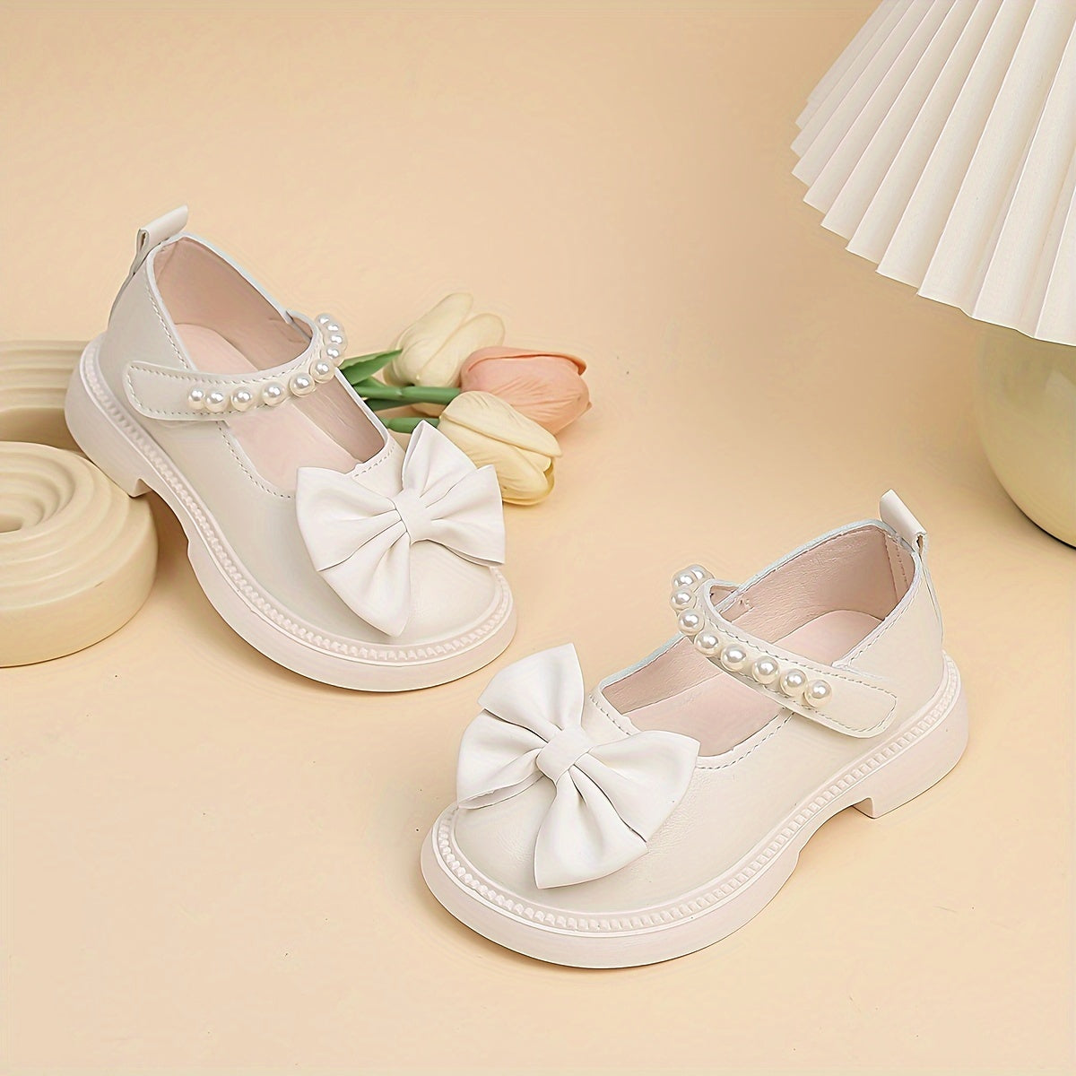 2024 yil kuz yangi qizlar poyabzallari: xorijiy savdo kamonli malika poyabzallari, chaqaloq slip-on loafers, tasodifiy poyabzallar.