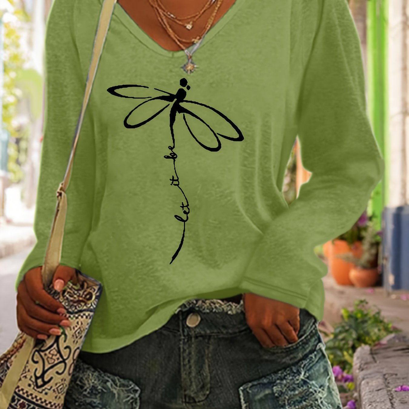 Plus Size Women’s Dragonfly Print V-Neck Long Sleeve T-Shirt for Spring Fall