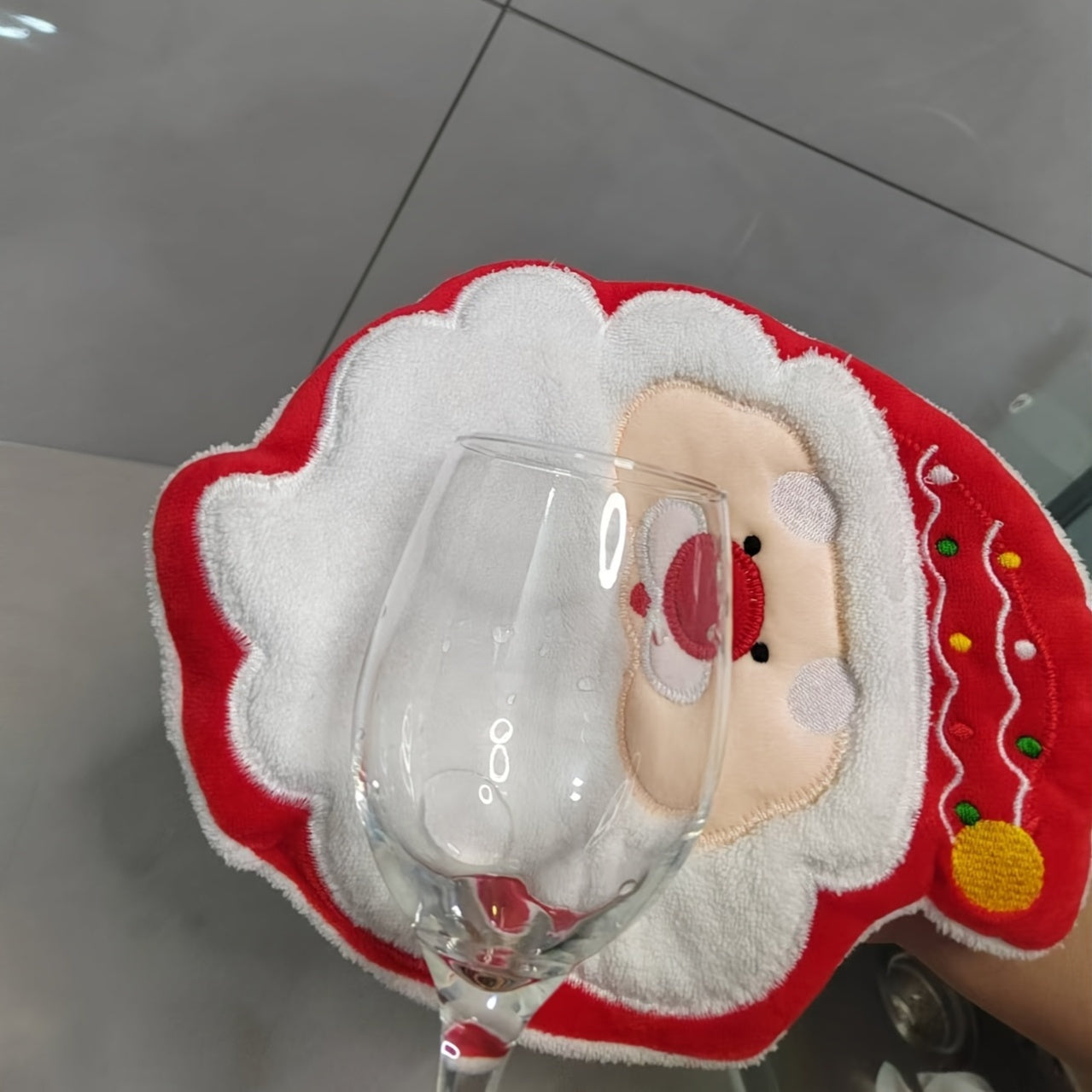 Christmas Themed Fingertip Towels Set with Santa Christmas Tree House Designs Quick-Drying Absorbent