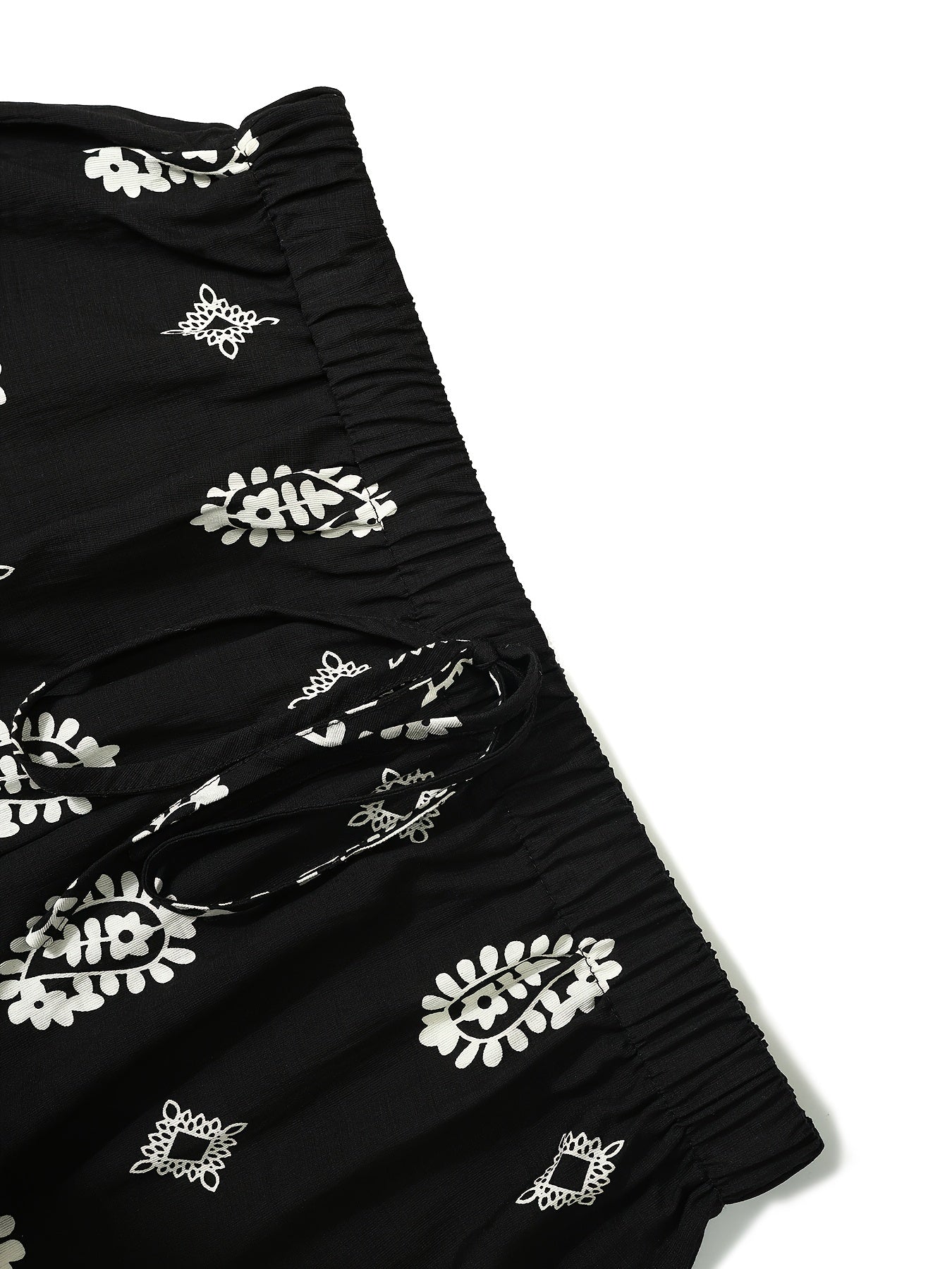 Шорты для женщин больших размеров с черно-белым геометрическим принтом, повседневные, средней длины