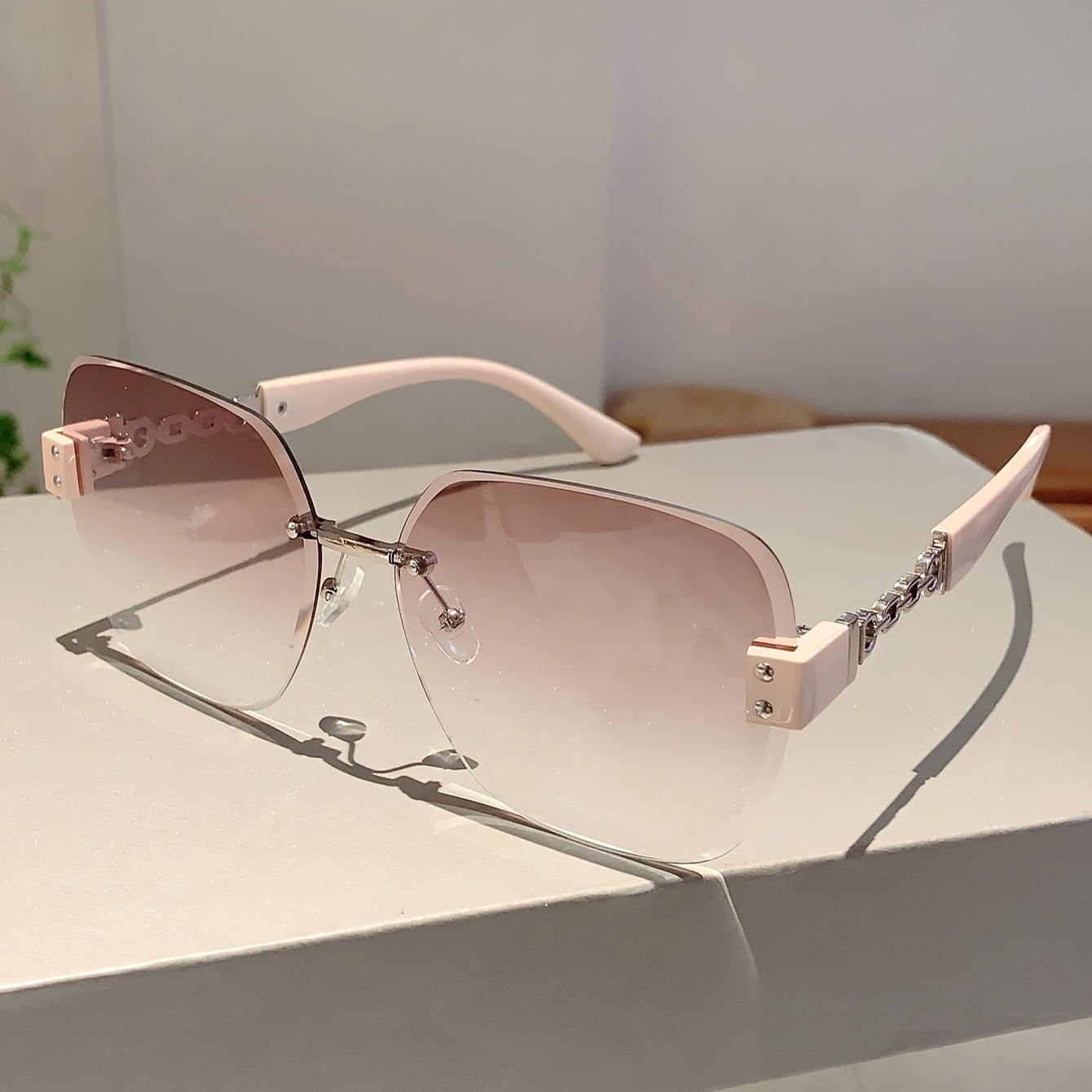 Gafas de moda sin montura con degradado ombré para mujer, ideales para vacaciones en la playa o fiestas