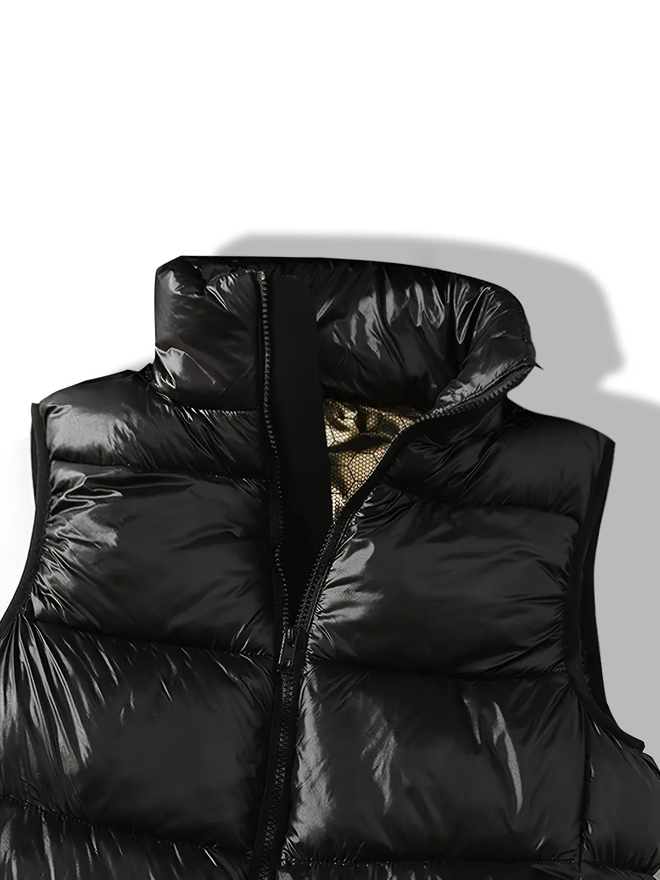 Usmonli plus o'lchamdagi erkaklar uchun pufli palto, kaput va cho'ntaklar bilan, ochiq havoda faoliyatlar uchun mukammal. Issiq va zamonaviy.