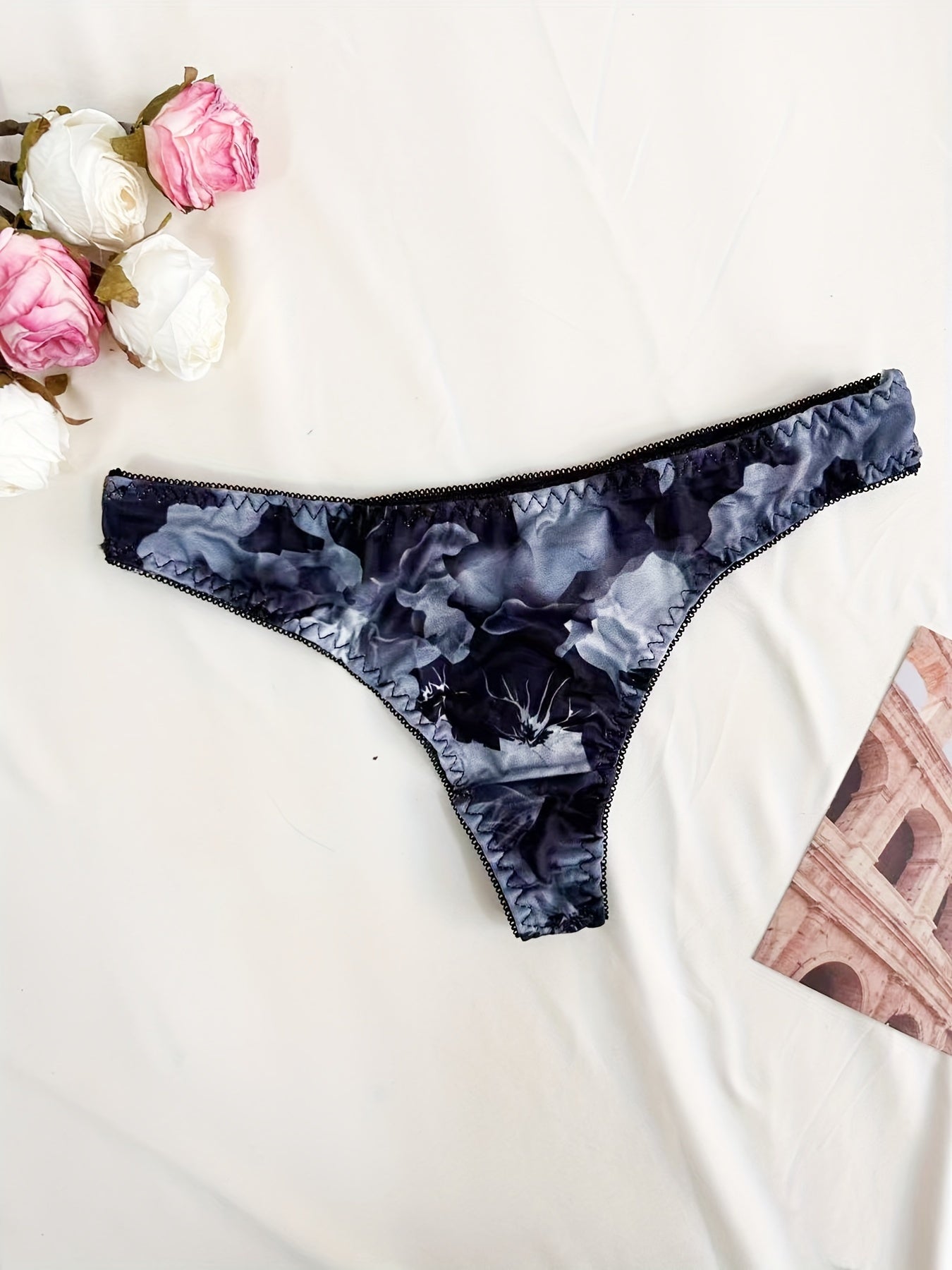 Women's Floral Print Underwire Lingerie Set with Bra and Thong