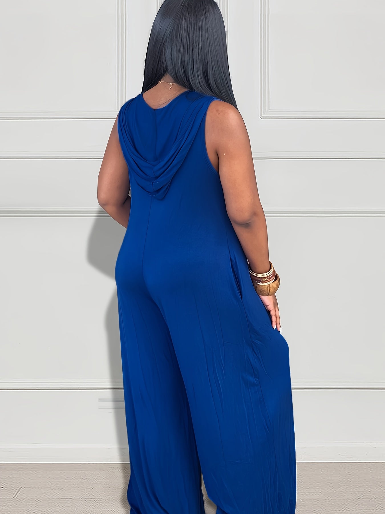 Plus Size Women's Wide-Leg Jumpsuit With Pockets And Sleeveless Style