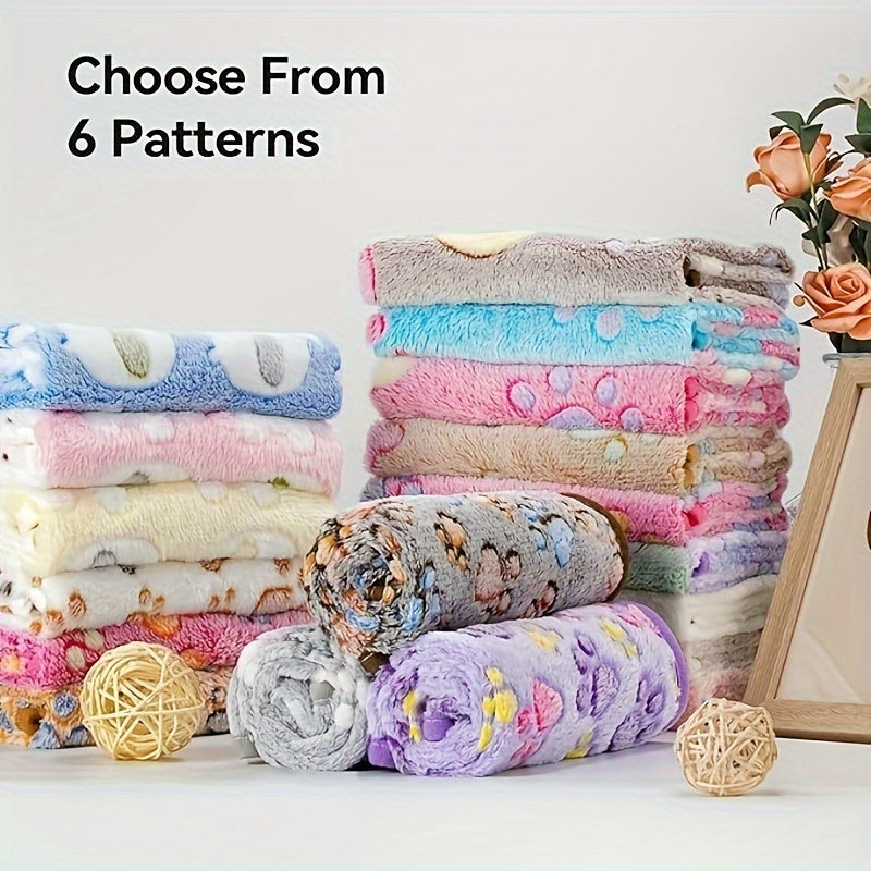 Pet Fleece Blanket Paw Print Pattern Machine Wash Stain Resistant for All Dog Sizes