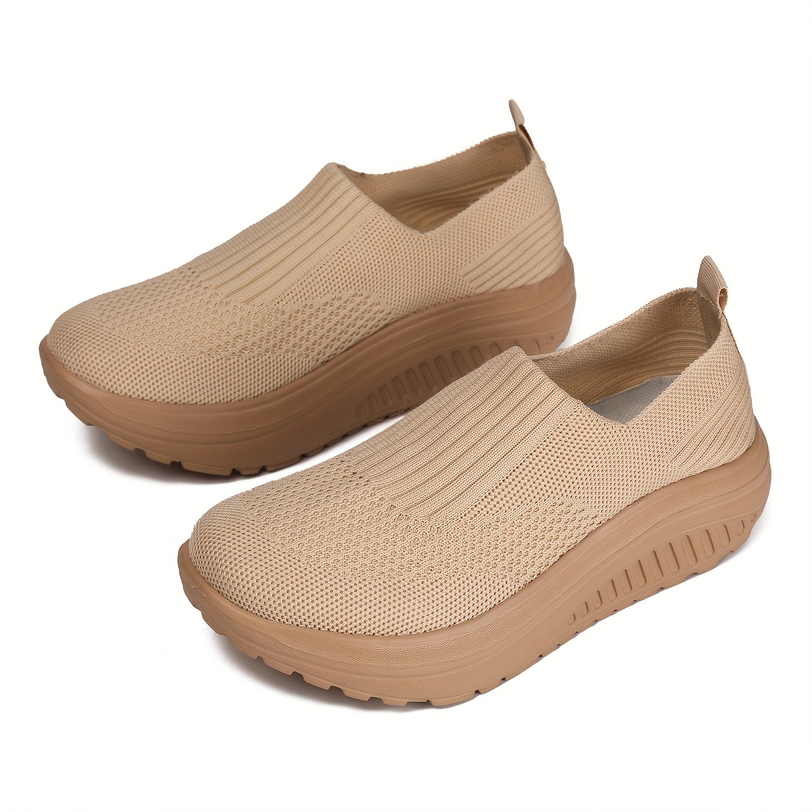 Ayollar uchun tarmoqli slip-on sportkasi yengil, kundalik yozgi poyabzal bej