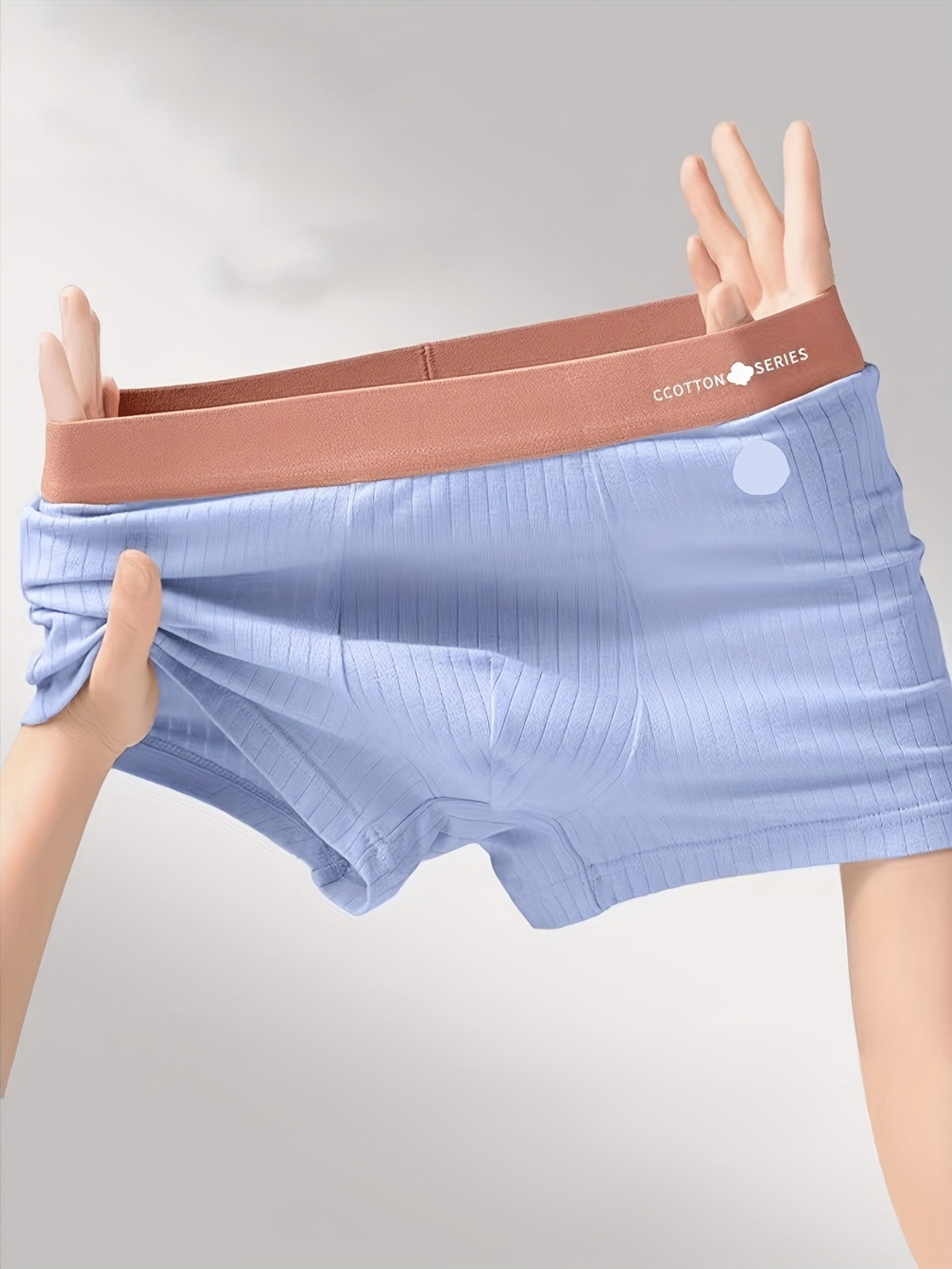 4-Pack Erkaklar Paxta Qisqa Shortlari, O'rta Cho'ziluvchan Trikotaj Matolari va Tasodifiy Chiziqli Dizayni bilan, 140gsm og'irlikda Yengil va Havo O'tkazuvchi.