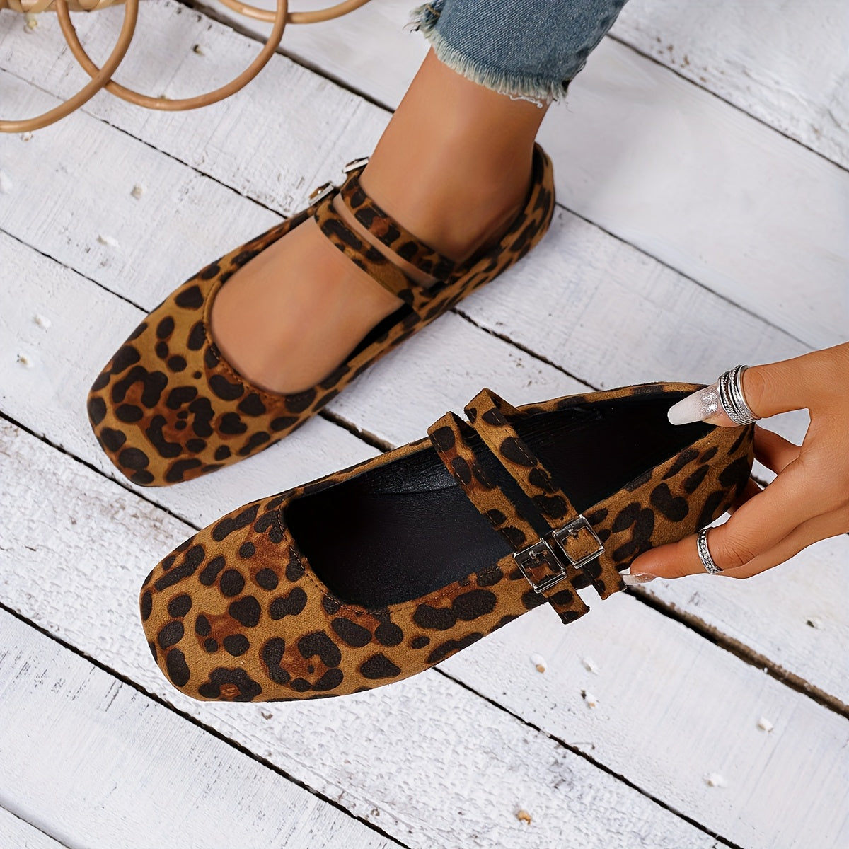 Women’s Leopard Print Slip-On Loafers Vintage Style Flat Shoes