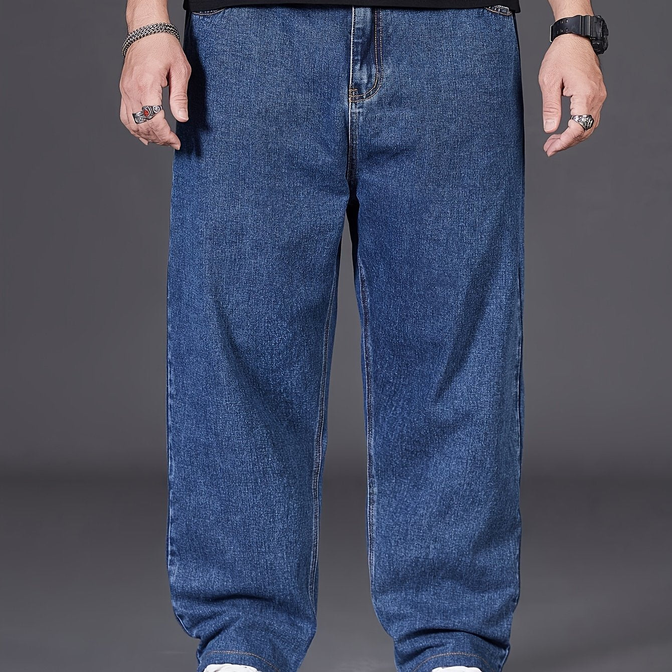 Erkaklar uchun plussiz to'g'ri oyoq jinsilari, yuvilgan detali bilan, keng kesim, cho'zilmaydigan paxta aralashmasi mato. Bahor/kovak mavsumi uchun mos. UserDefaults#TD9904.