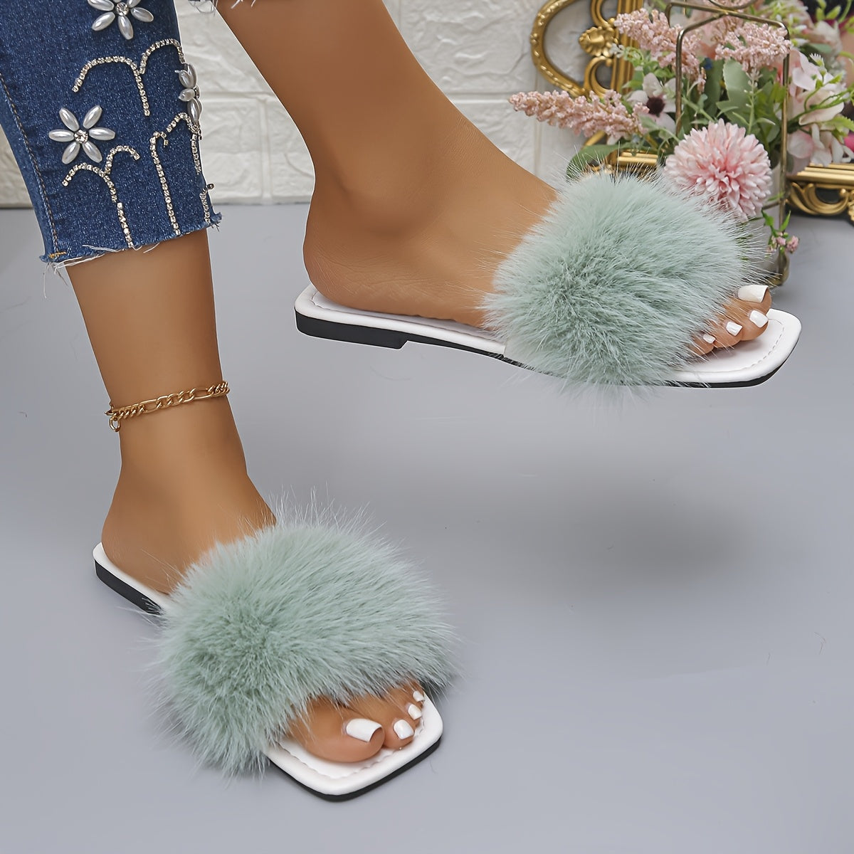 Ayollar uchun ochiq-oyoq, yopilmaydigan, faux mo'ynali chetli maktablar, mikrofiber, rezina tagli