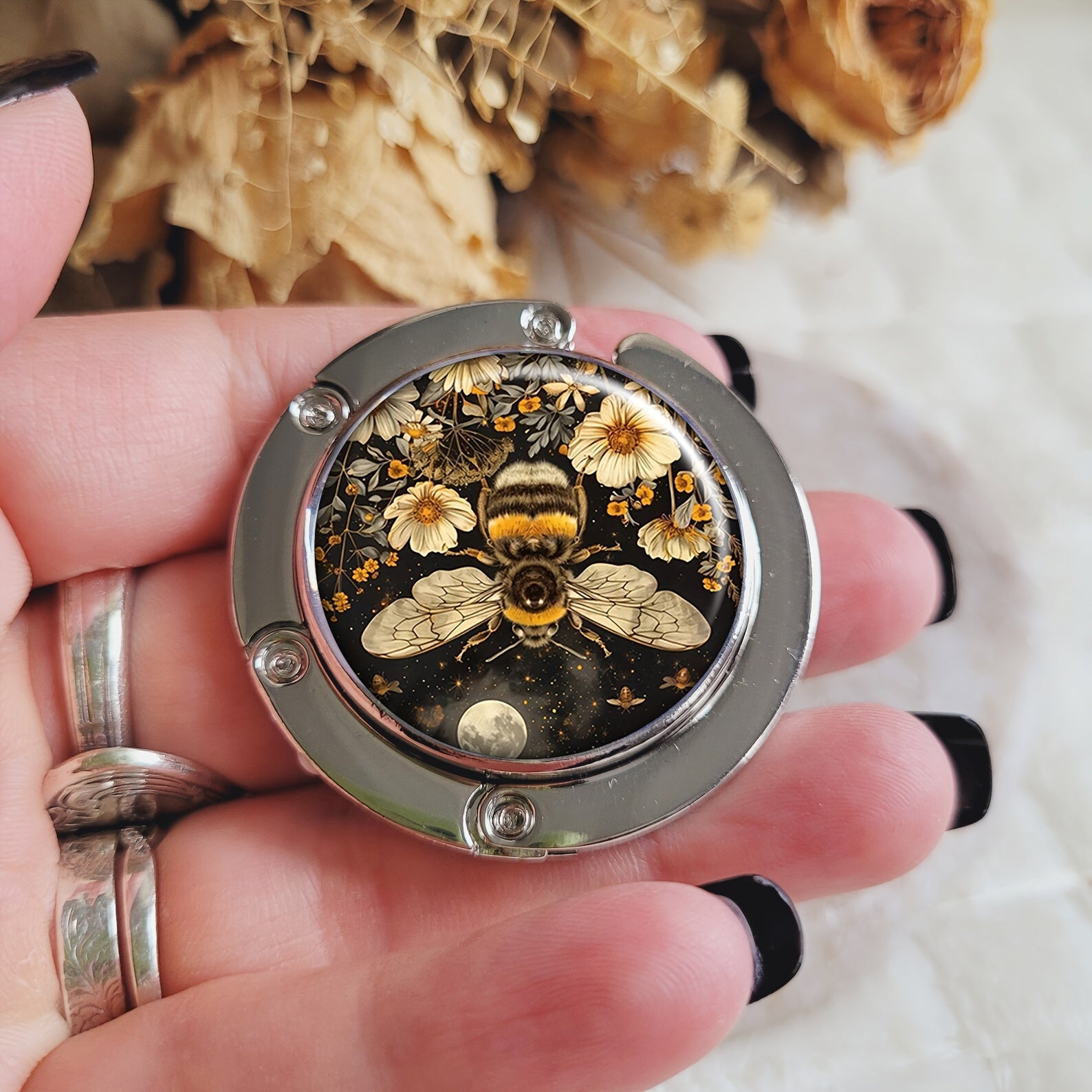 Foldable Purse Hook Holder with Vintage Zinc Alloy Bee and Floral Design Portable Handbag Hanger