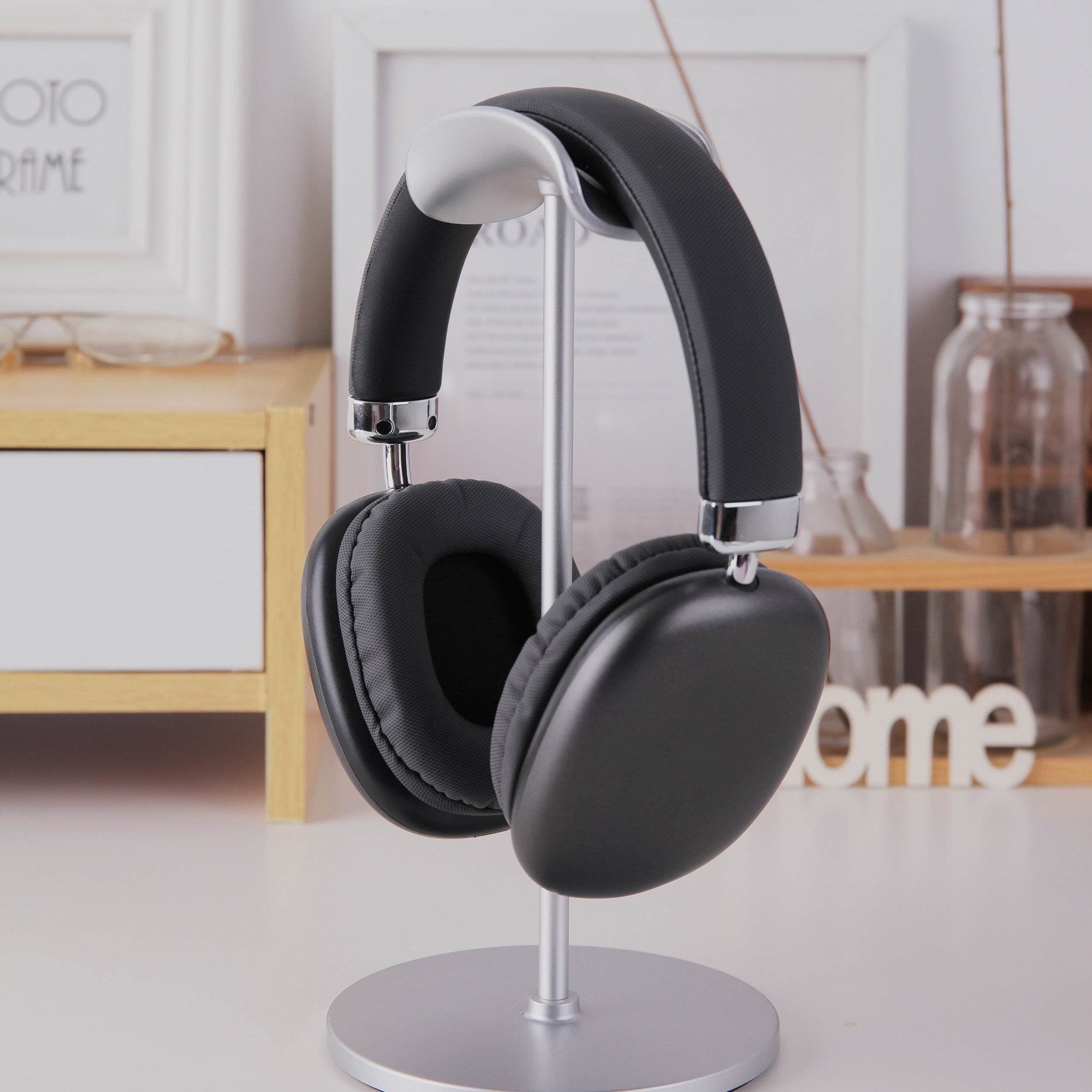 Wireless Over-Ear Headphones Sound Isolation Tangle-Free Cable Microphone Volume Control Rechargeable Battery for Gaming