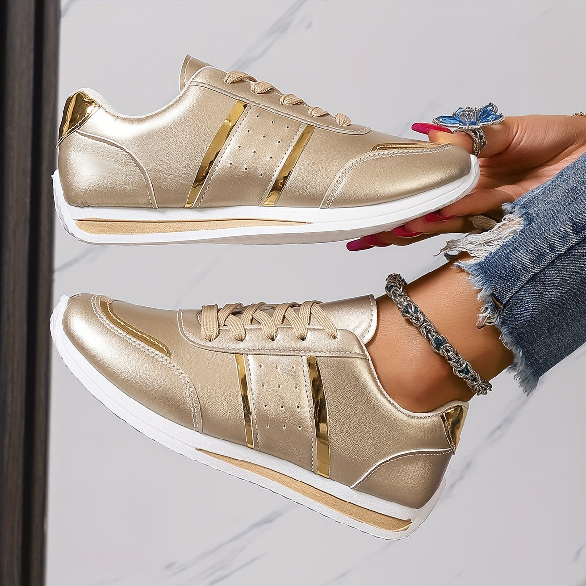 Women's Sneakers Lightweight Casual White Lace-Up Shoes Versatile All Seasons