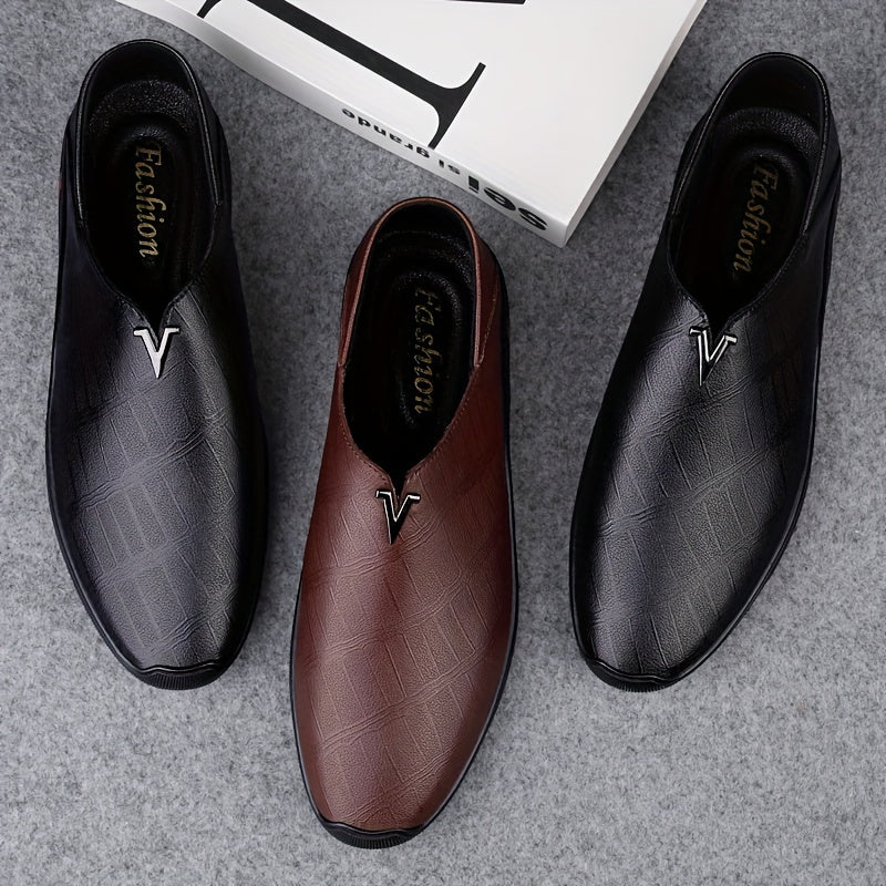 Erkaklar uchun qulay PU teridan yasalgan, sirpanmaydigan, kiyish oson poyabzal.