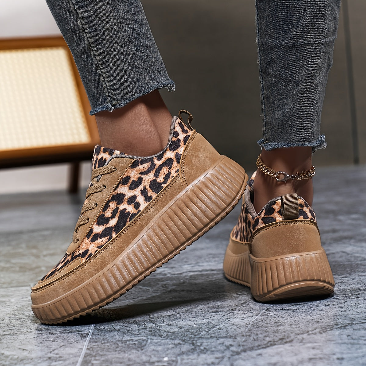 Women's Leopard Print Casual Sneakers Breathable Thick Sole Low Top