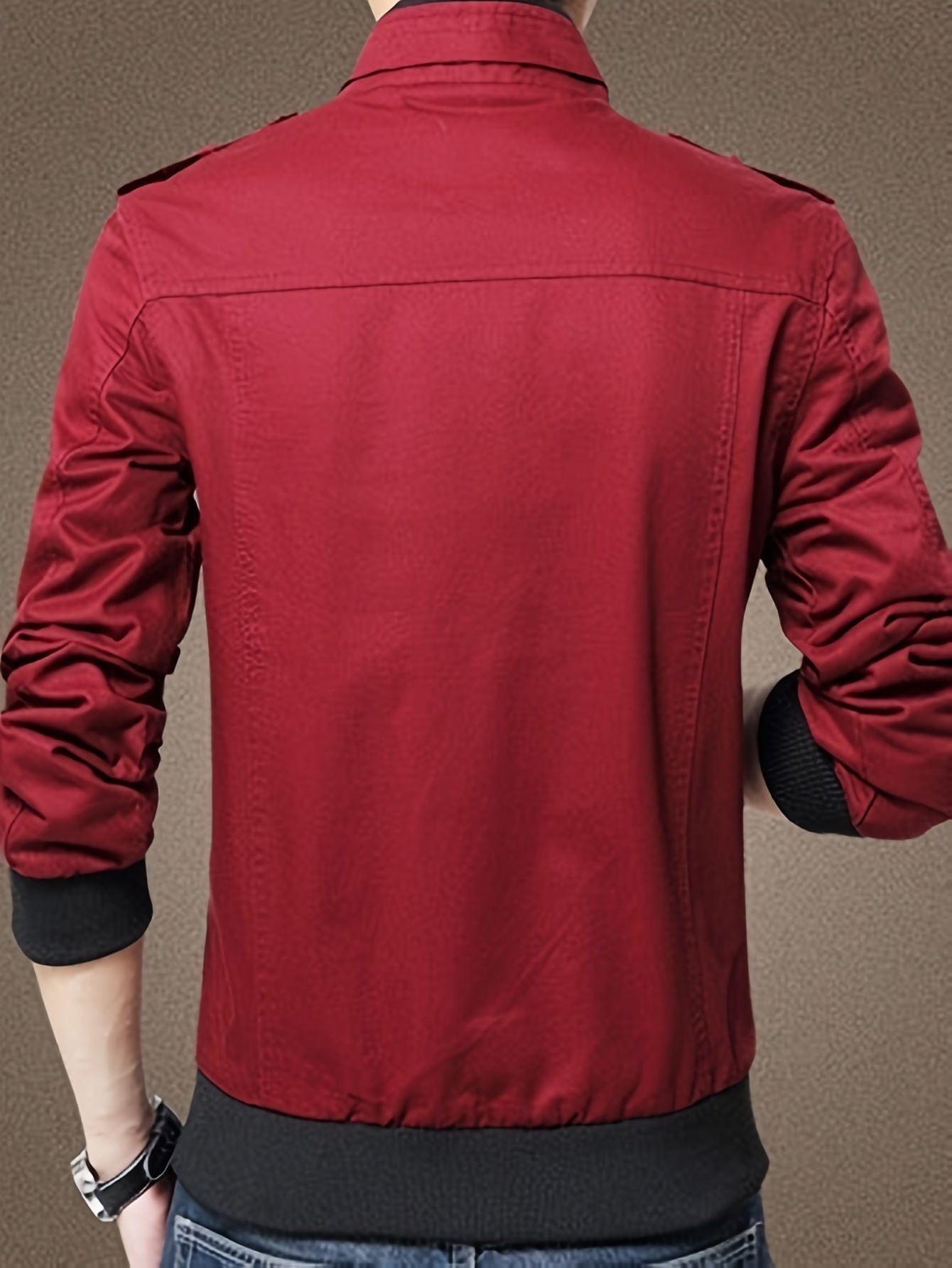 Erkaklar uchun ko'p cho'ntakli bej rangli yukka palto, kuz/qish mavsumi uchun, zamonaviy va amaliy ochiq havoda kiyish uchun.