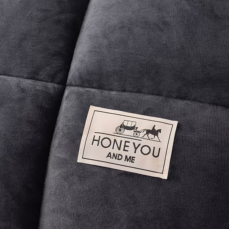 Geometric Pattern Quilt Comforter Soft Milk Velvet Stain-Resistant All-Season Bedding