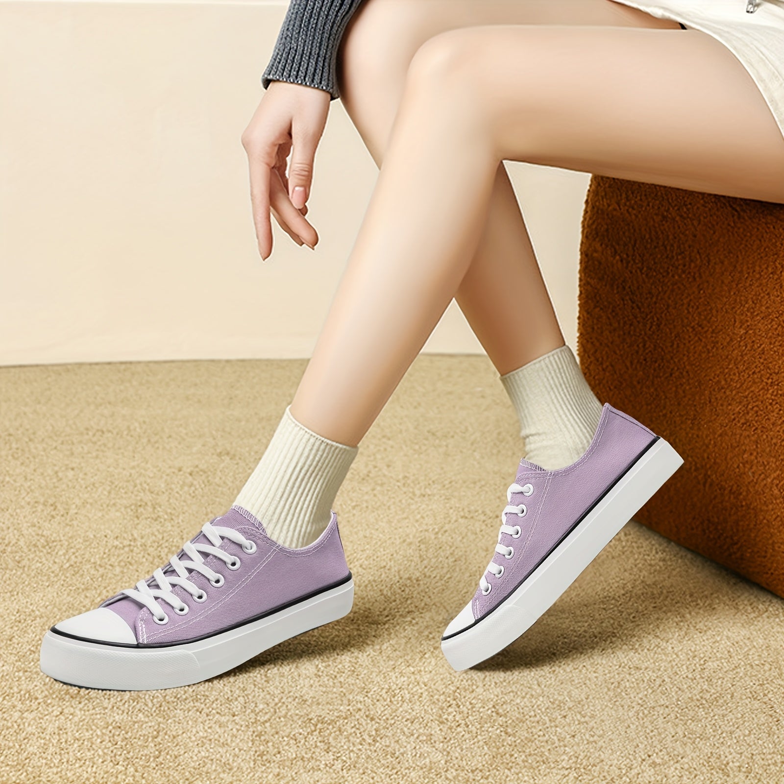 Women's Lightweight Low-Top Sneakers with Cushioned Insole and Non-Slip Sole
