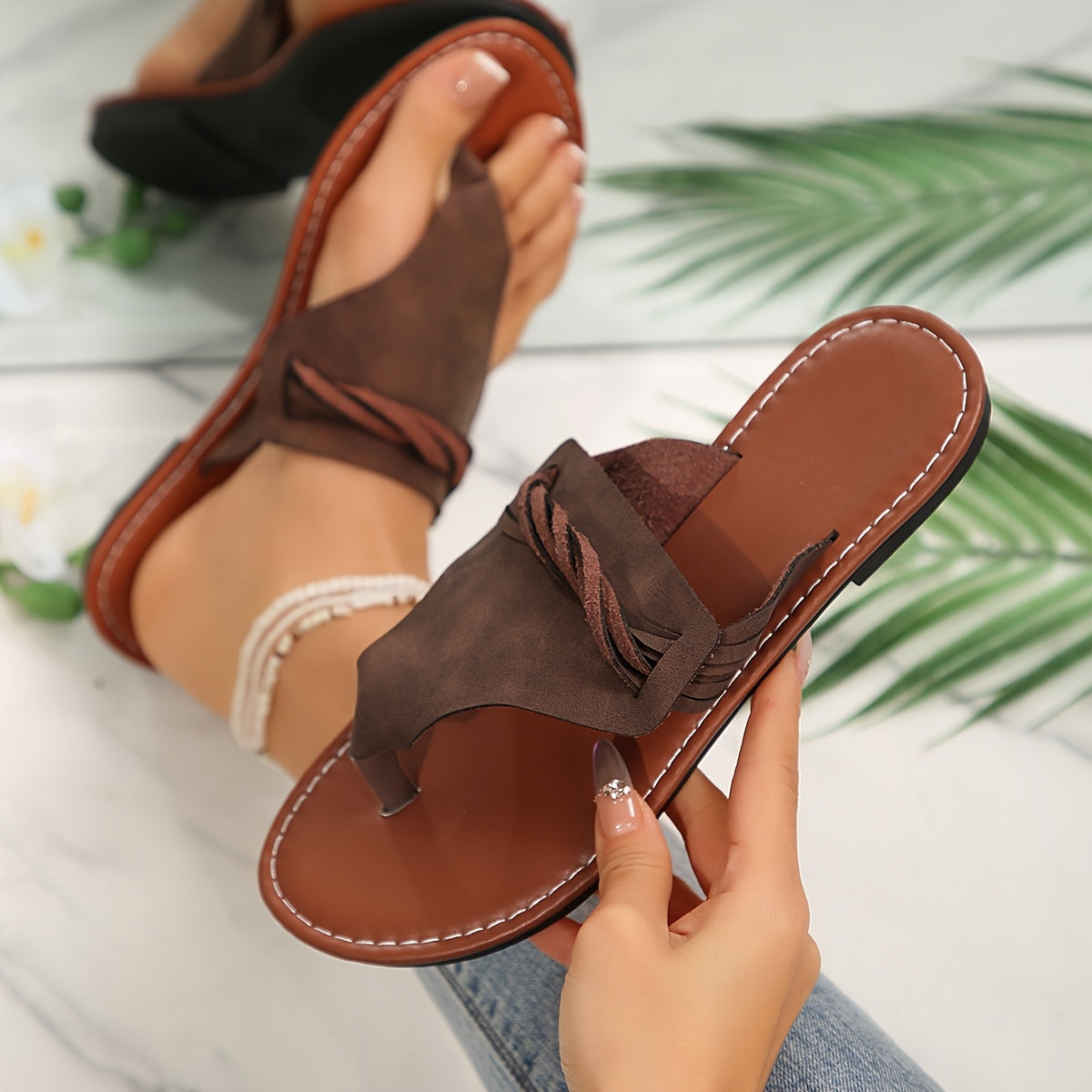 Женские летние шлепанцы-слайды из синтетика с ремешками, открытые носки, повседневные, черные, красные, коричневые