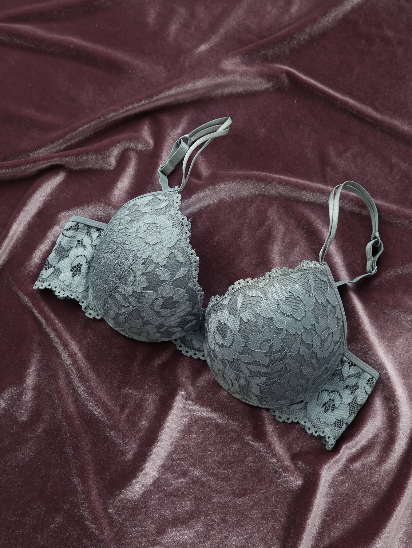 Women's Lace Bra with Thick Molded Cups Comfortable Lingerie