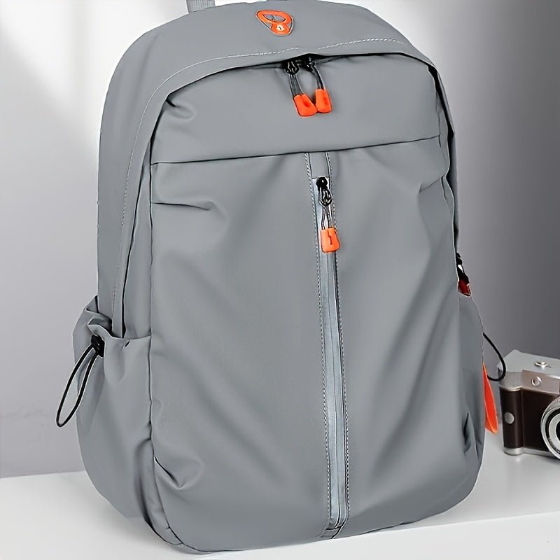 Erkaklar uchun engil kulrang rucksack, zamonaviy polyesterdan tayyorlangan, fermuarlı bo'limlar, maktab va ochiq sayohatlar uchun sozlanadigan kamarlar bilan.