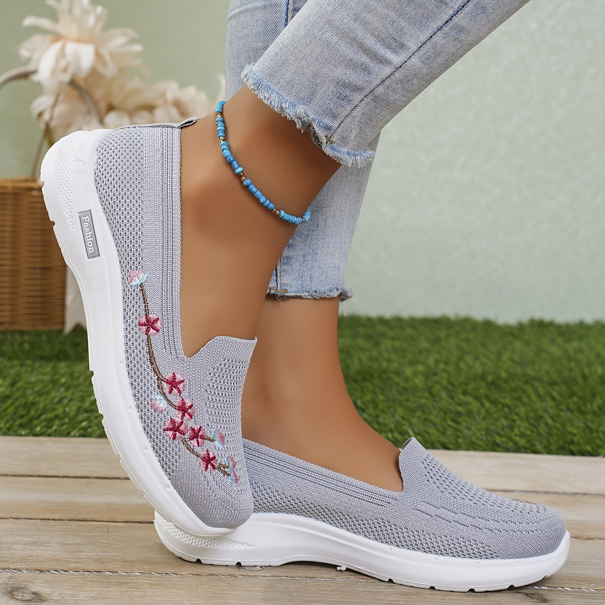 Ladies' Knitted Fabric Running Shoes with Embroidered Double-Layered Soles