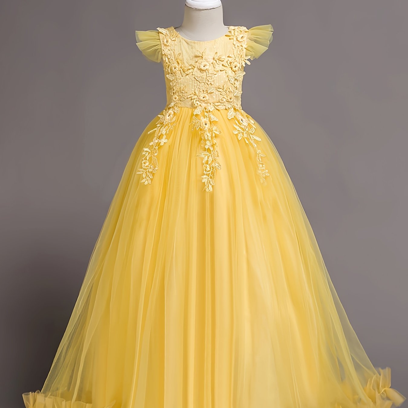 Qizlar uchun pushti malika libosi, yelkasiz, qirrali yelka detali bilan, A-shaklidagi tull skirti, belga bog'langan, nafis dantel trim va appliqué dizayni, 5-14 yoshdagi bolalar uchun mos, tug'ilgan kun uchun ideal.