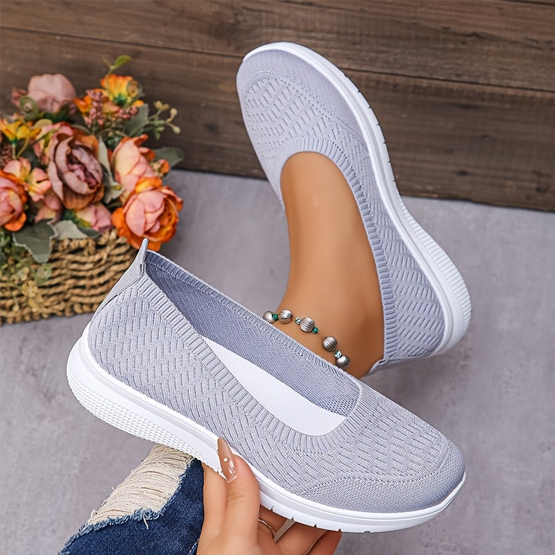 Ayollar uchun Slip-On sport poyabzali nafas oluvchi mato tekis anti-slip taglik butun kun davomida qulaylik