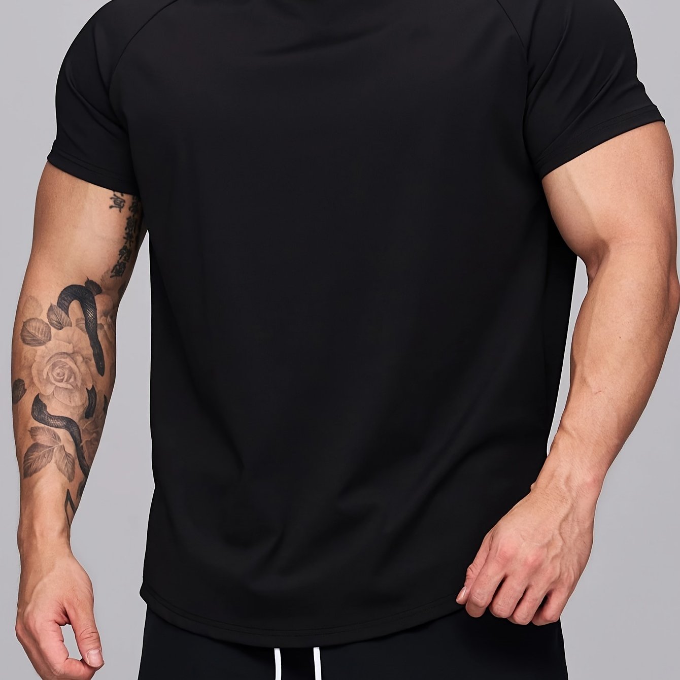Men's Summer Sports T-Shirt Polyester Solid Crew Neck Slim Fit