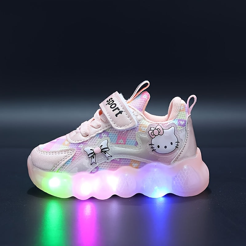 Sanrio qizlar uchun rang-barang multfilm bosmalariga ega LED yoritilgan krossovkalar, tasodifiy va ochiq havoda kiyish uchun mukammal. Qiziqarli va nafas oladigan to'r dizayni.