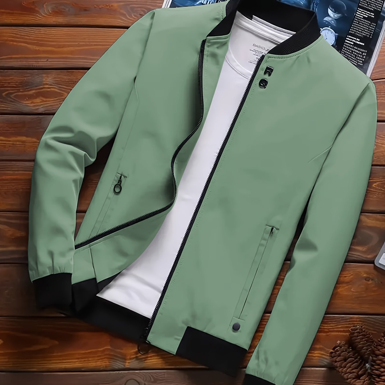 Men's Casual Polyester Sports Jacket for Spring and Autumn Lightweight Zipper Coat