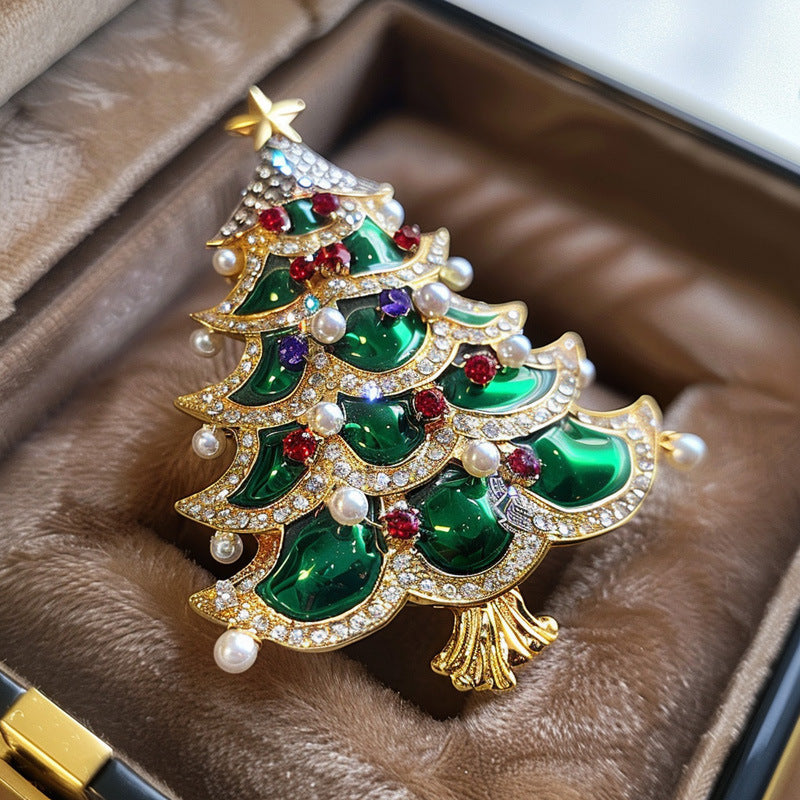 Luxurious Crystal Christmas Tree Brooch for Women and Men Elegant Holiday Jewelry