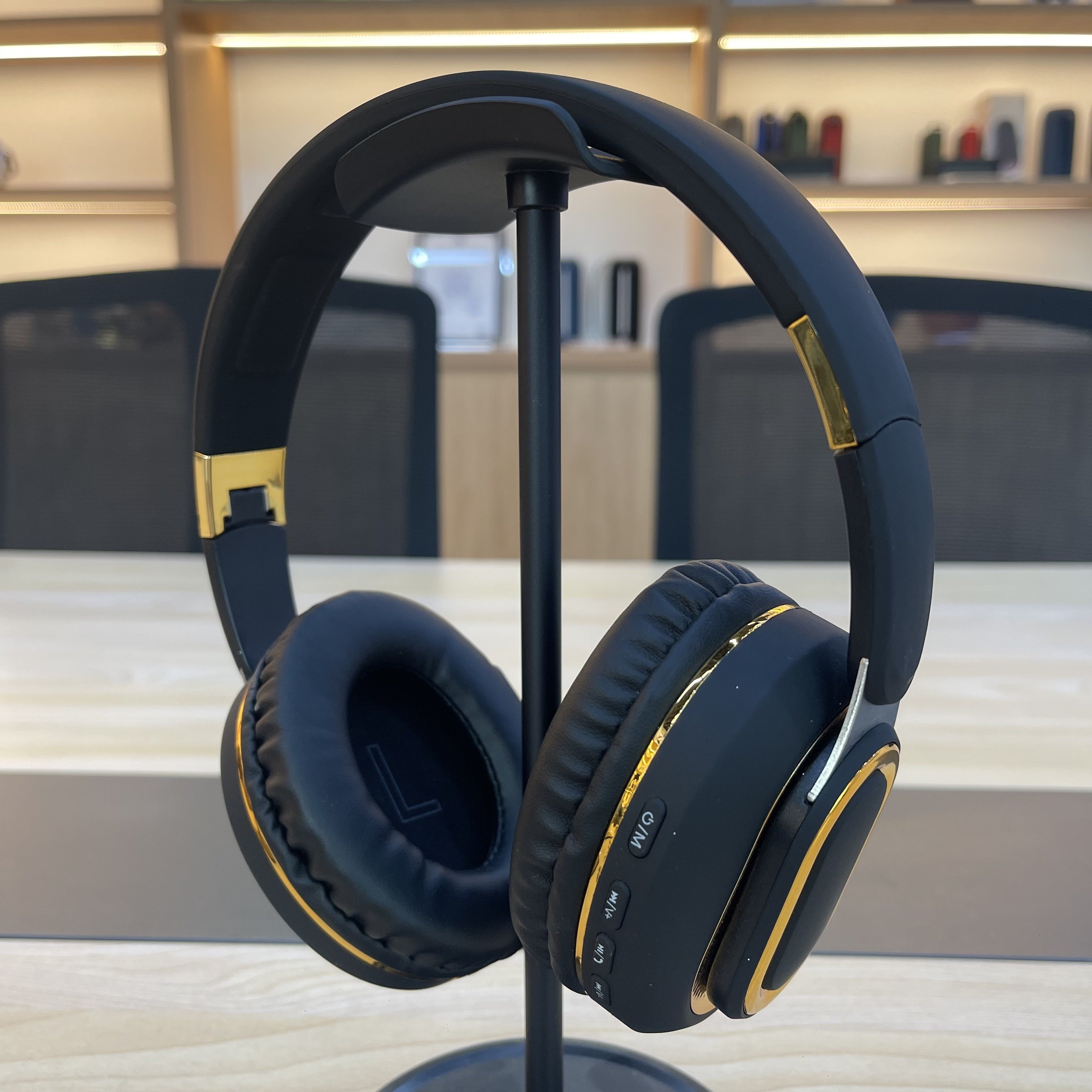 Auriculares inalámbricos con aislamiento de sonido, batería recargable, 16H de duración, micrófono, control de volumen, plegables para ejercicio, juegos y grabación