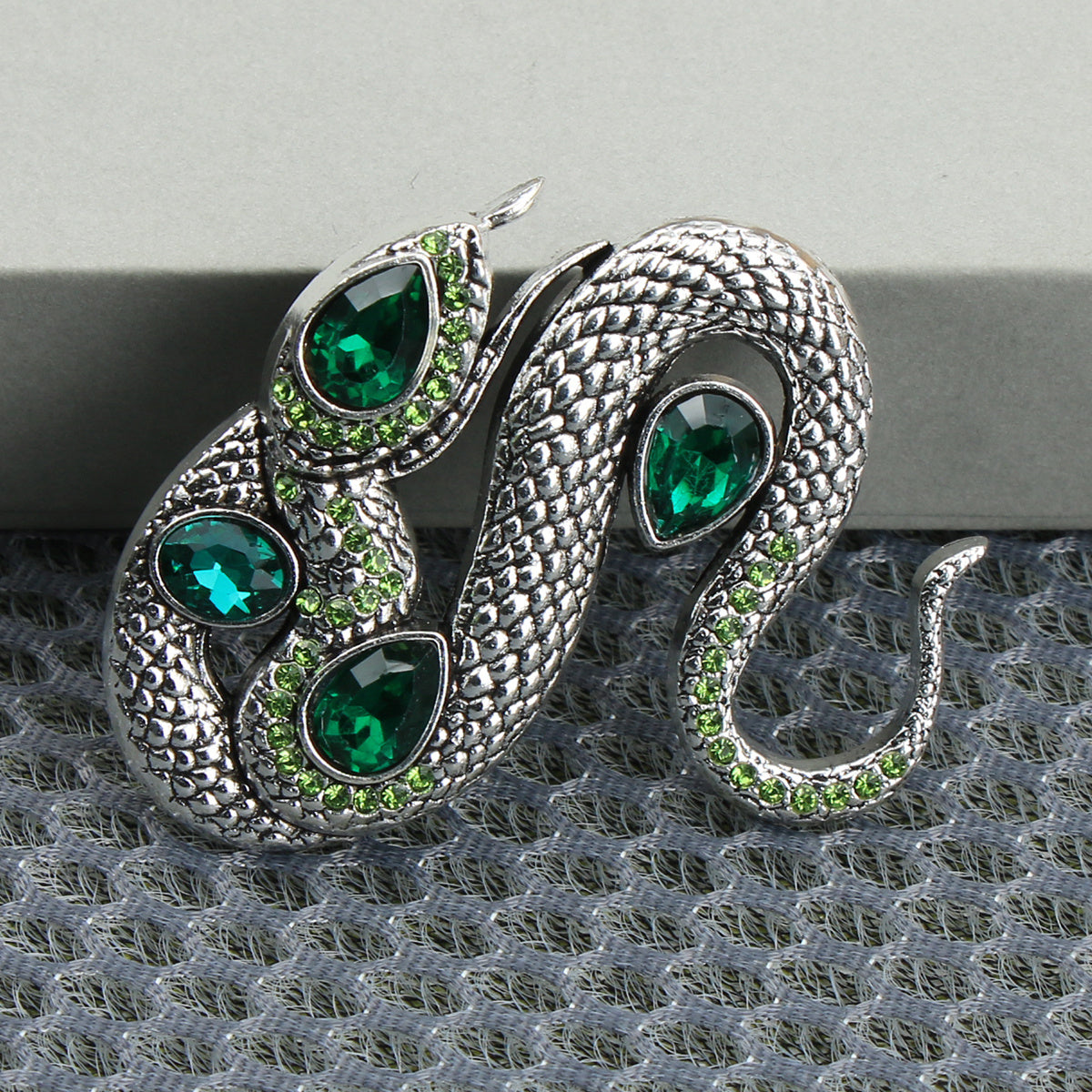 Snake Brooch with Enamel and Rhinestones Irregular Animal Pin Elegant Fashion Accessory