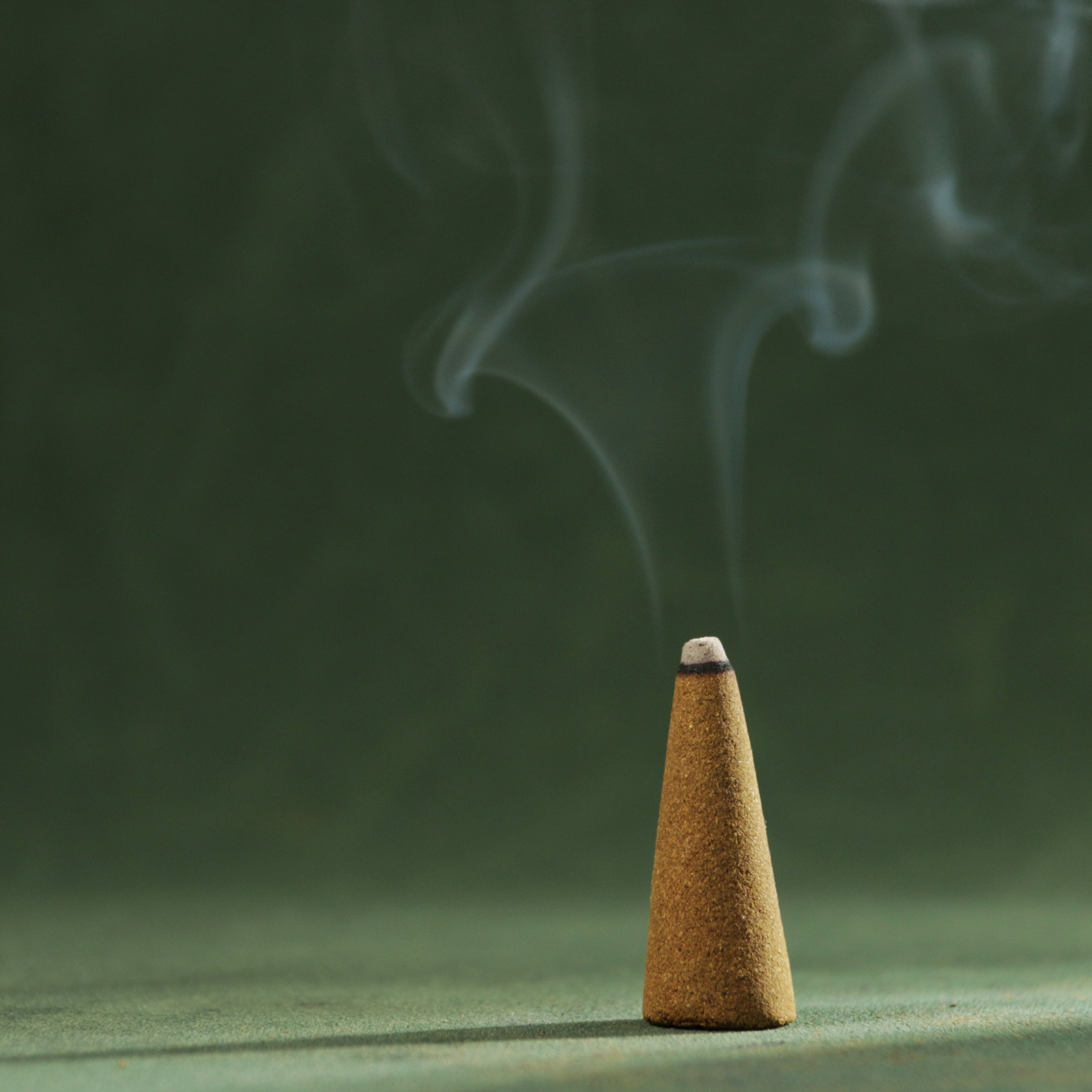 Patchouli Incense Cones for Meditation Yoga and Space Purification Natural Fragrance