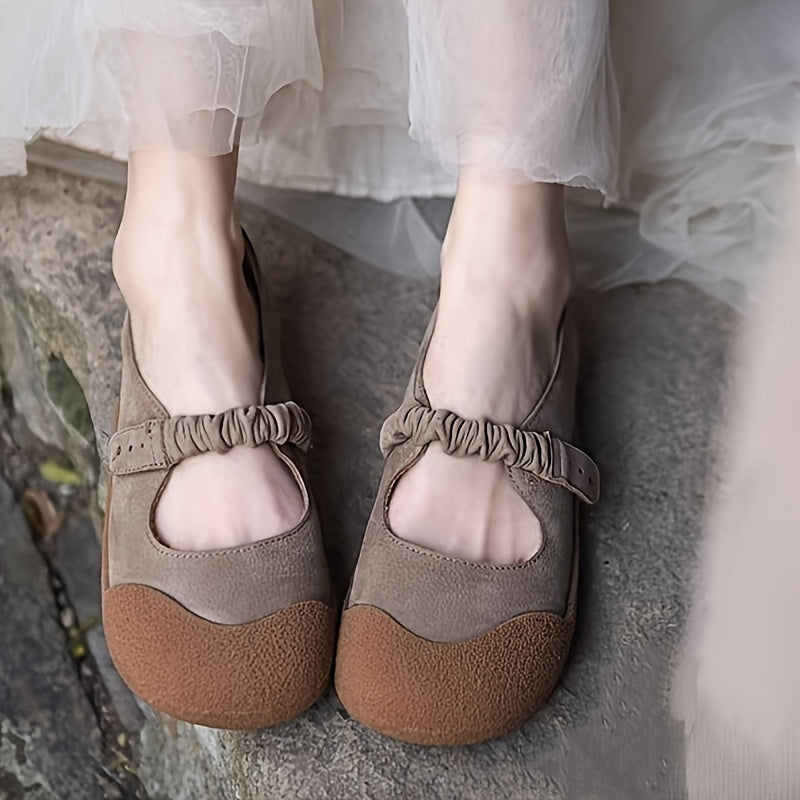 Women's Leather Flat Shoes Soft Sole Beige Slip-On Casual Travel