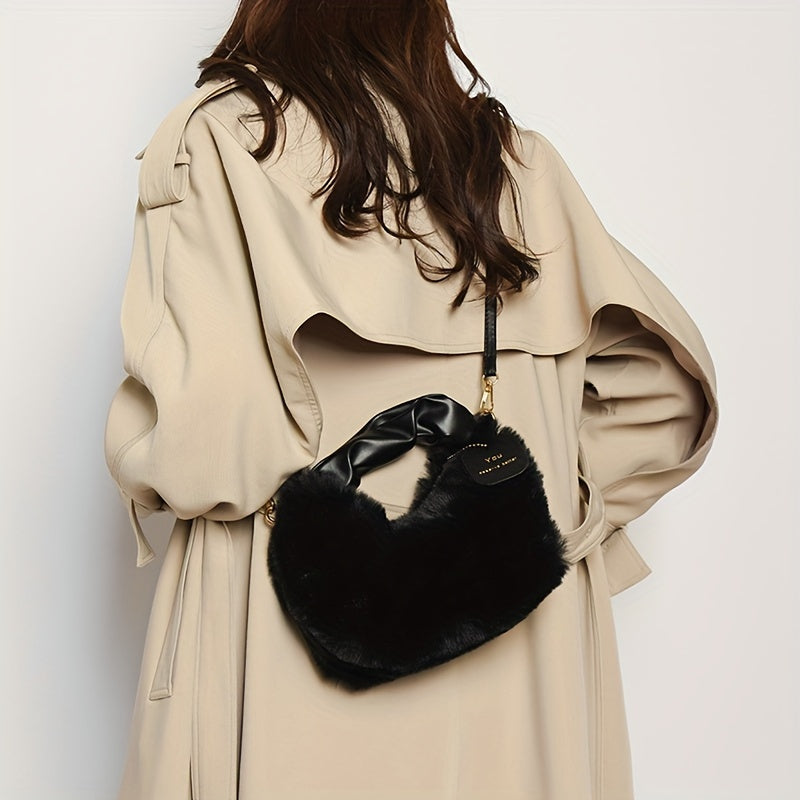 Стильная плюшевая сумка для путешествий с милыми деталями из искусственного меха, идеально подходящая для осенней и зимней моды.