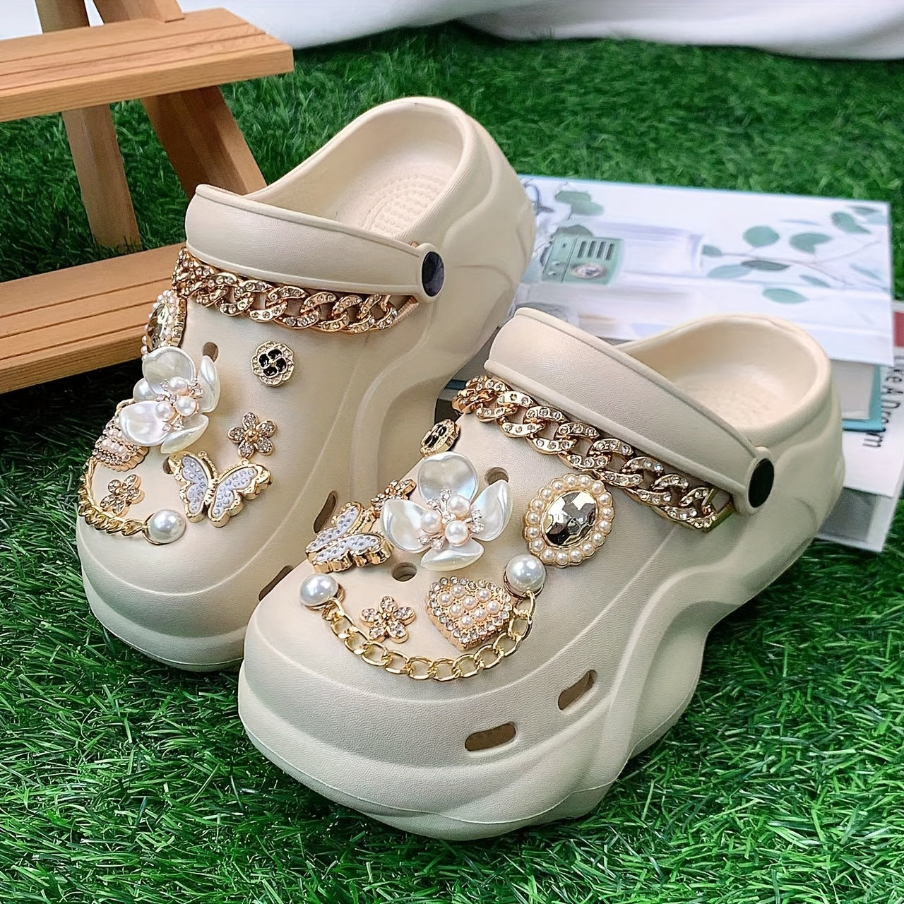 Women's EVA Slip-On Shoes Summer Casual With Flower and Rhinestone Details