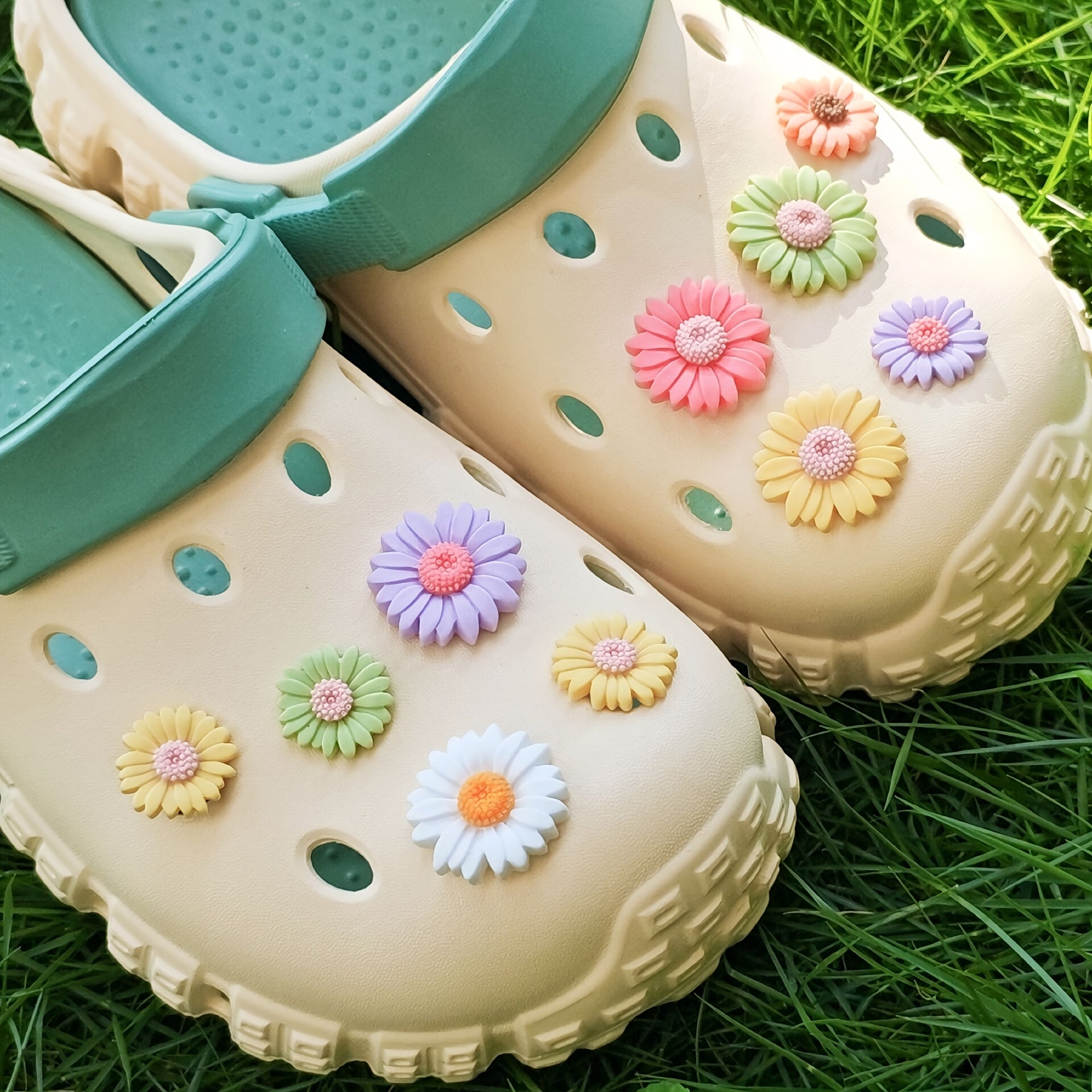 Women Summer Sandal Buckle Accessories 10 Pcs Daisy Flower Decorations