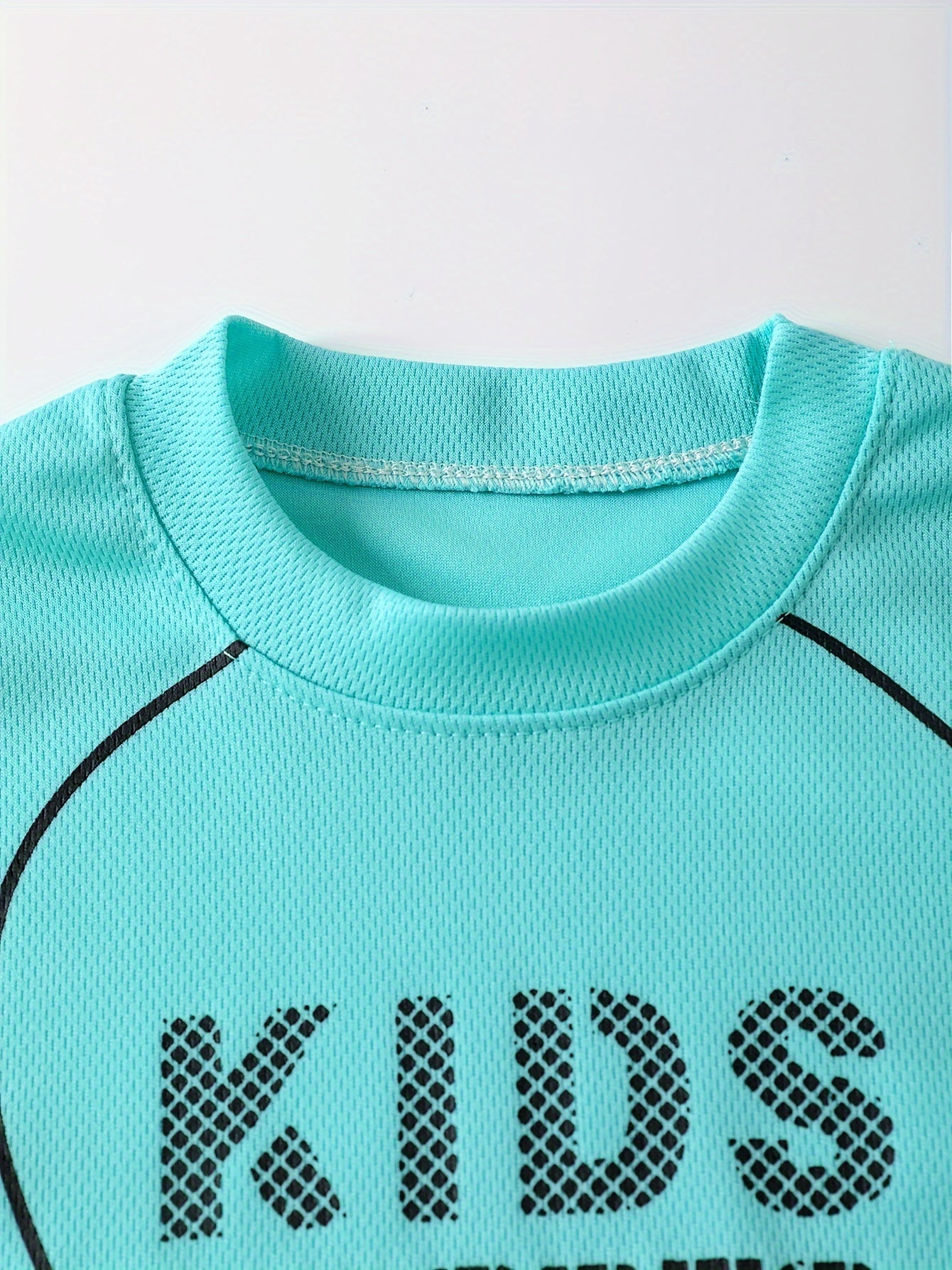 Traje deportivo de secado rápido para niños con camiseta de manga corta y pantalones cortos para niños de 12 años o menos